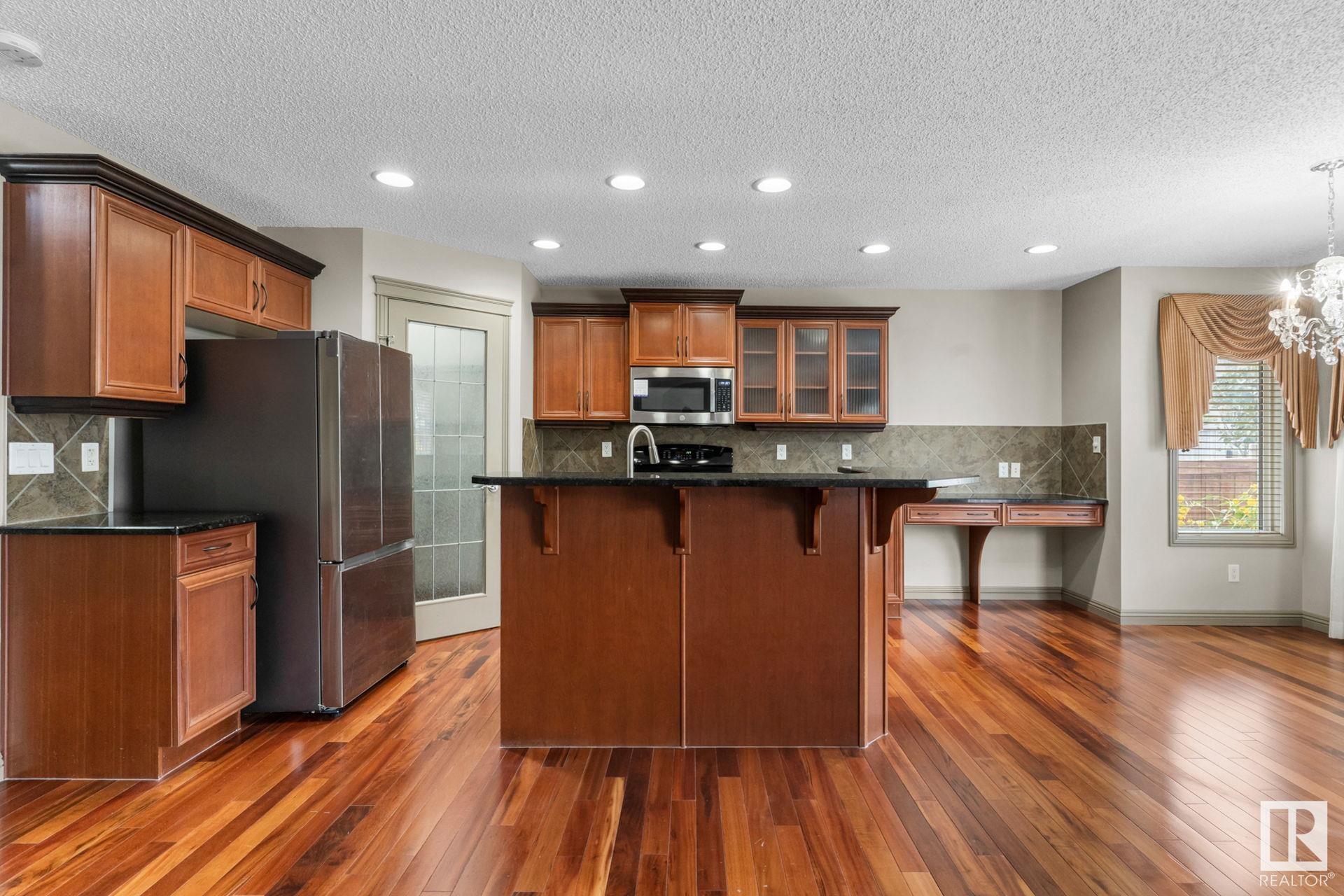      2923 24 AV NW , Edmonton,  ,T6T 0G7 ;  Listing Number: MLS E4419829
