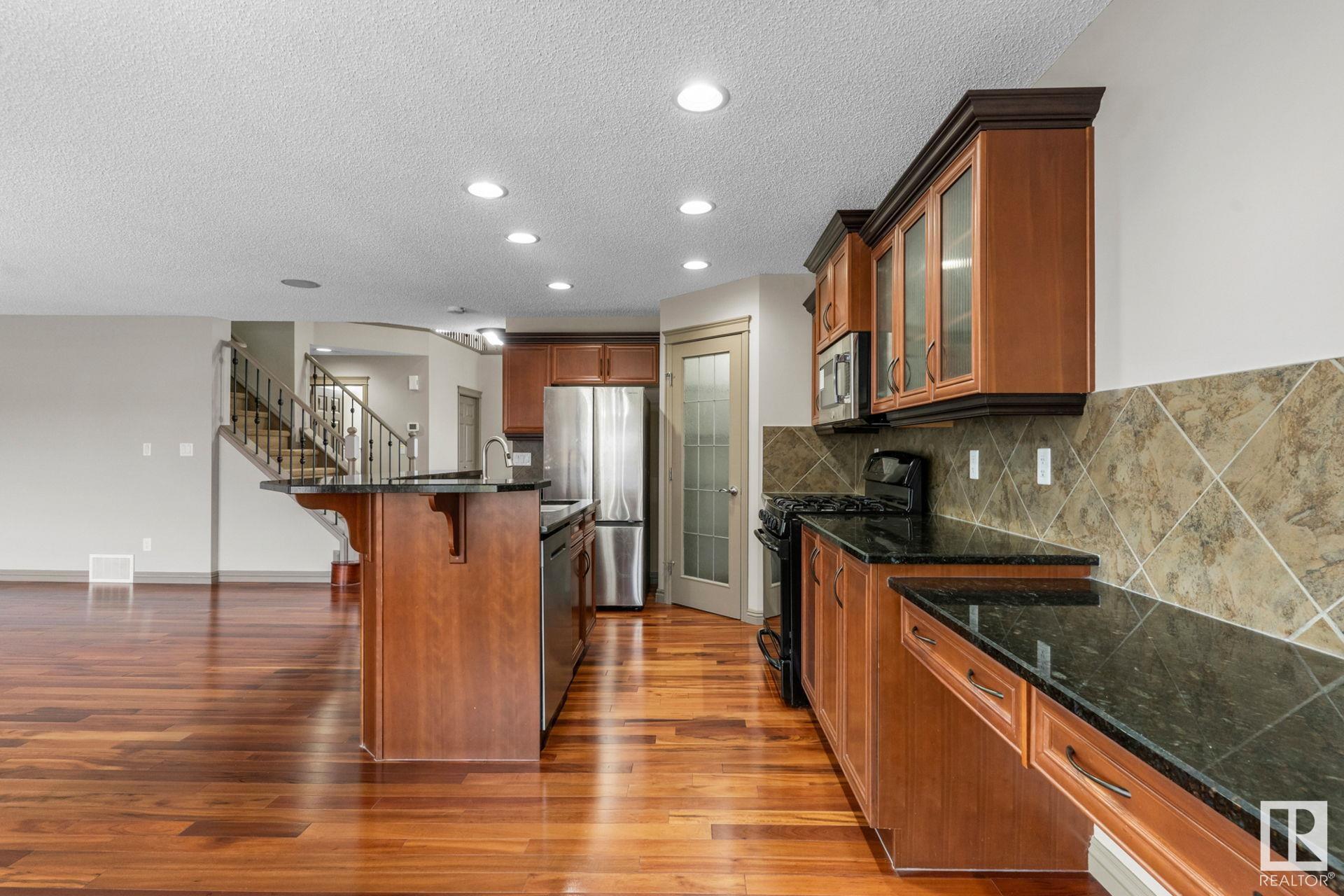      2923 24 AV NW , Edmonton,  ,T6T 0G7 ;  Listing Number: MLS E4419829