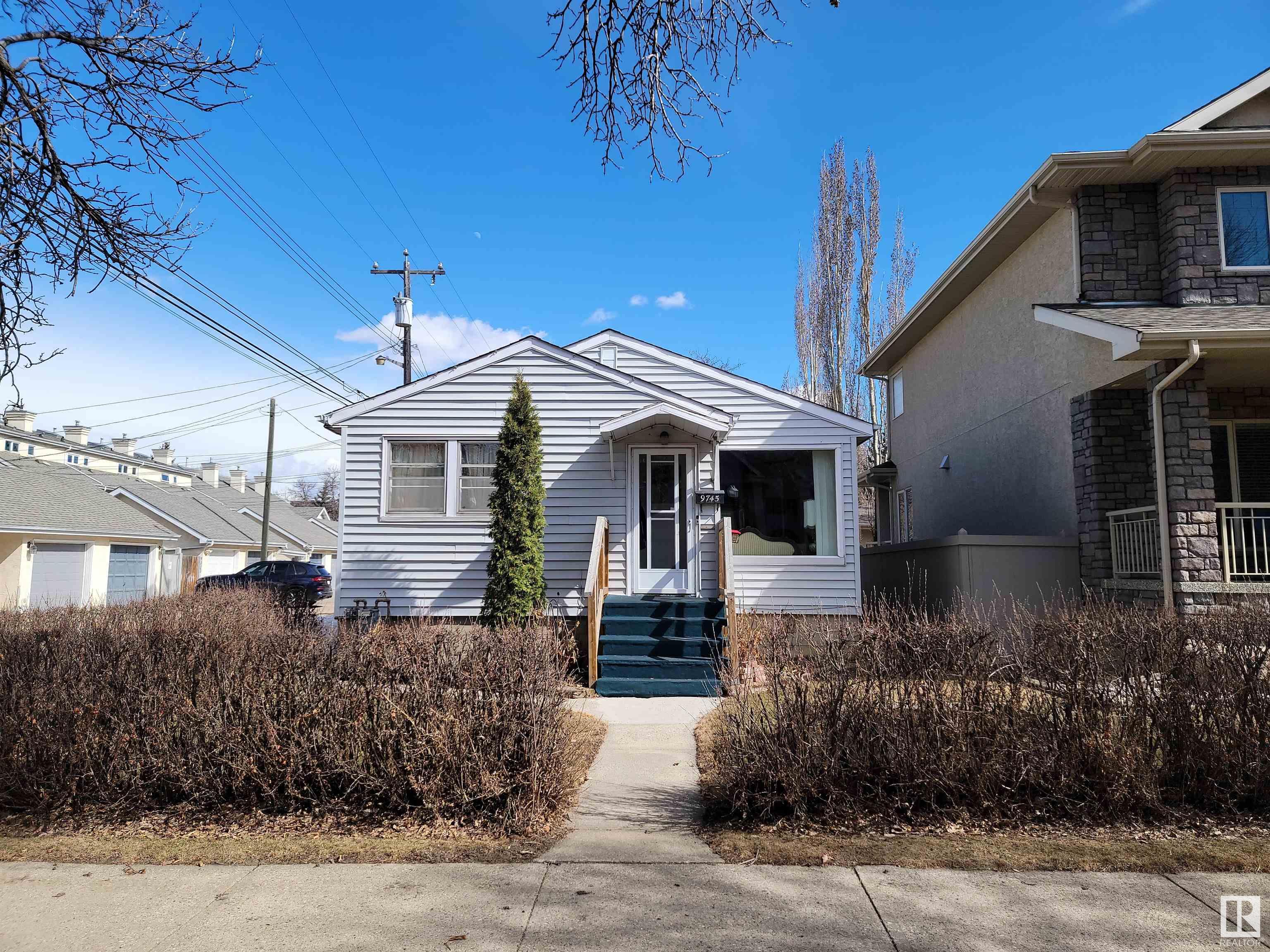      9745 94 ST NW , Edmonton,  ,T6C 3W1 ;  Listing Number: MLS E4419840