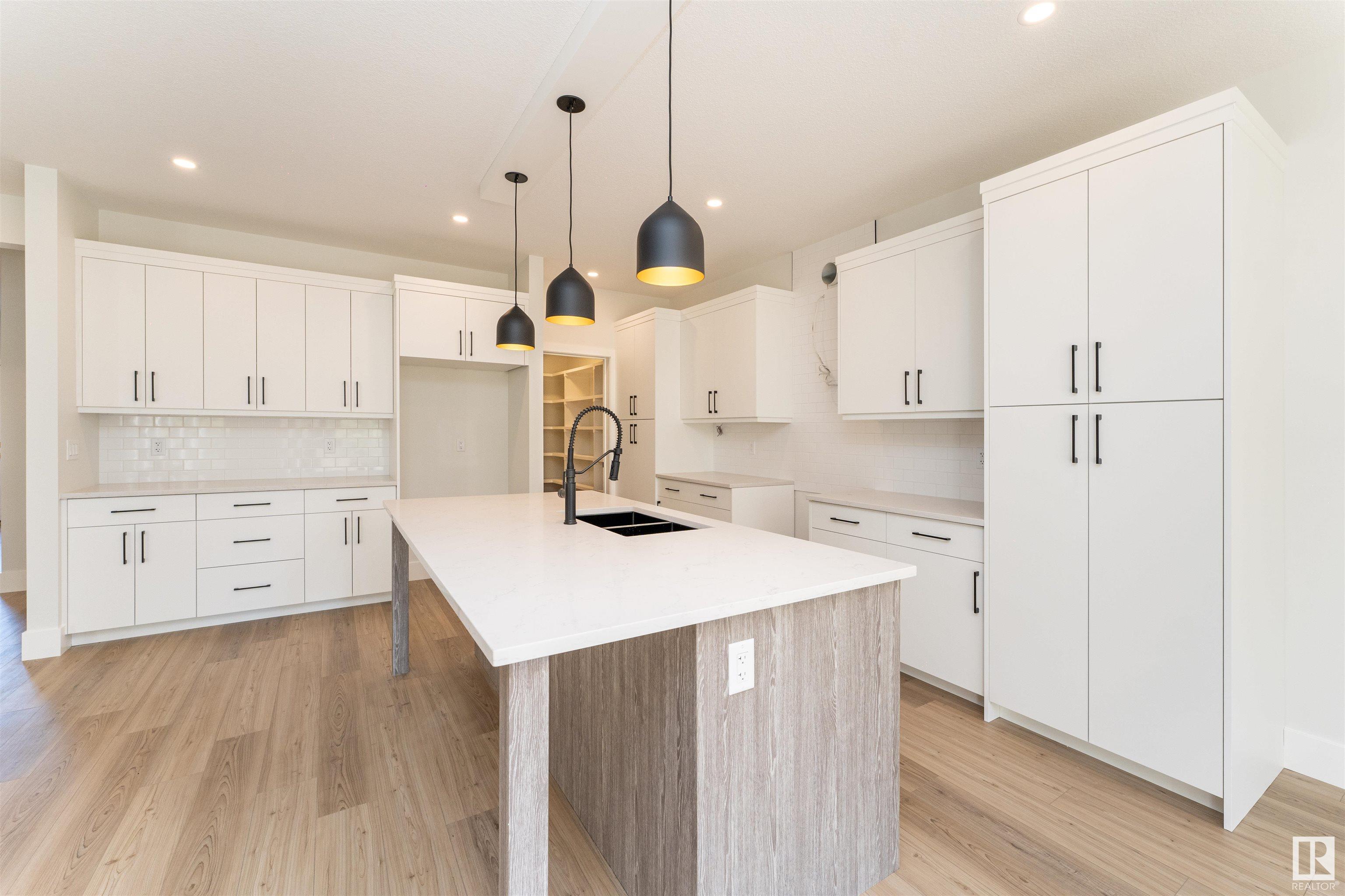      134 GRAYBRIAR DR , Stony Plain,  ,T7Z 2Z2 ;  Listing Number: MLS E4419847