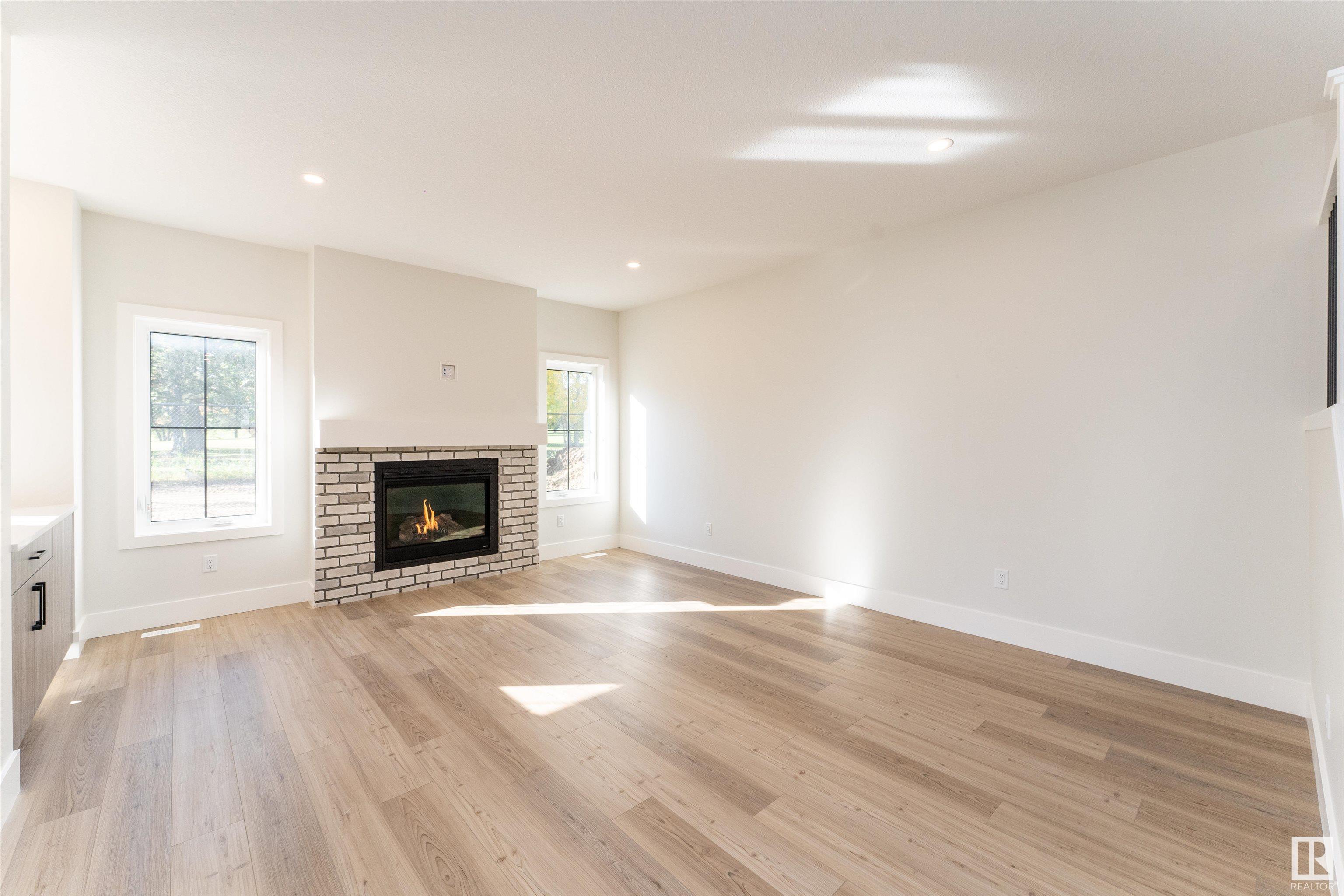      134 GRAYBRIAR DR , Stony Plain,  ,T7Z 2Z2 ;  Listing Number: MLS E4419847