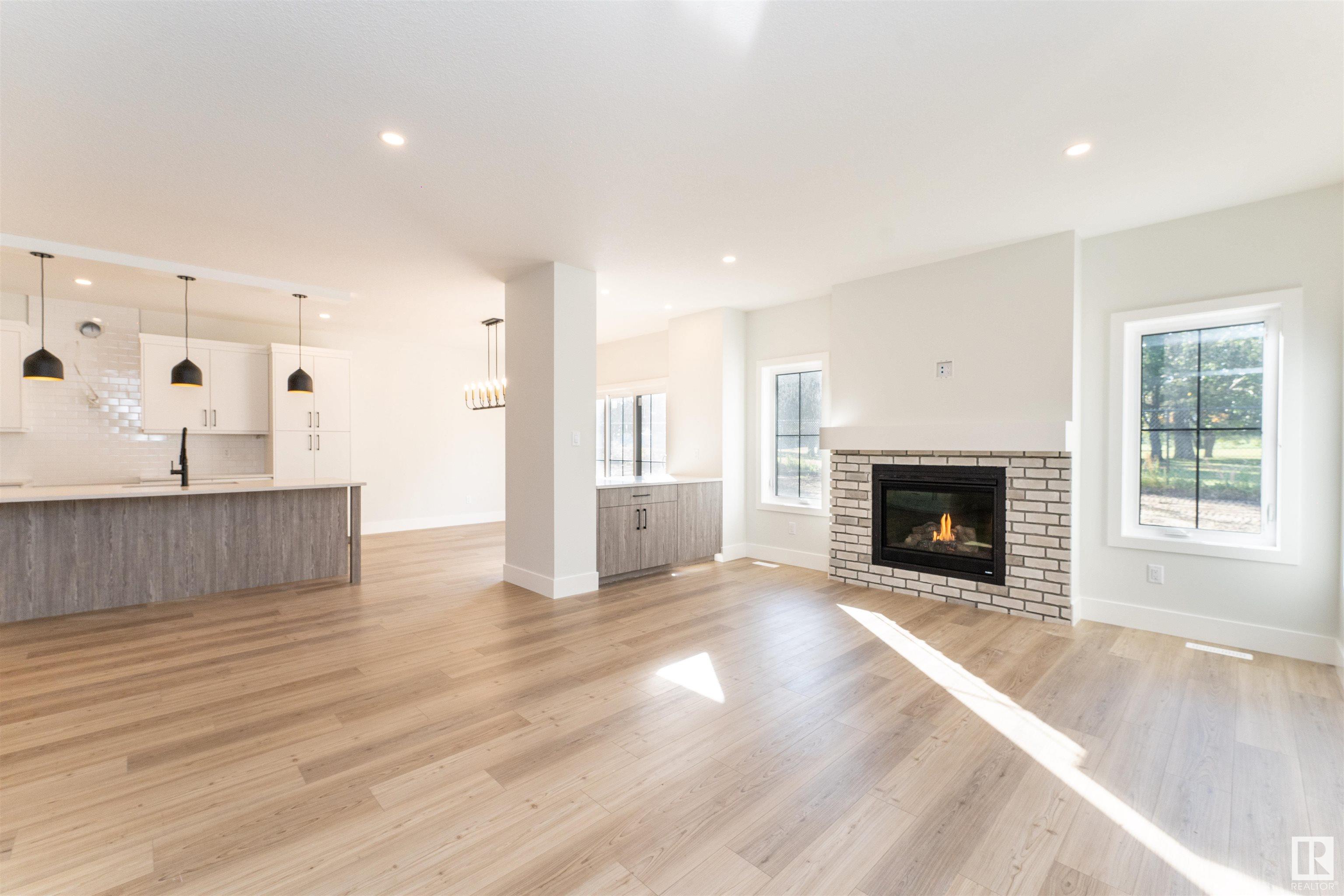      134 GRAYBRIAR DR , Stony Plain,  ,T7Z 2Z2 ;  Listing Number: MLS E4419847