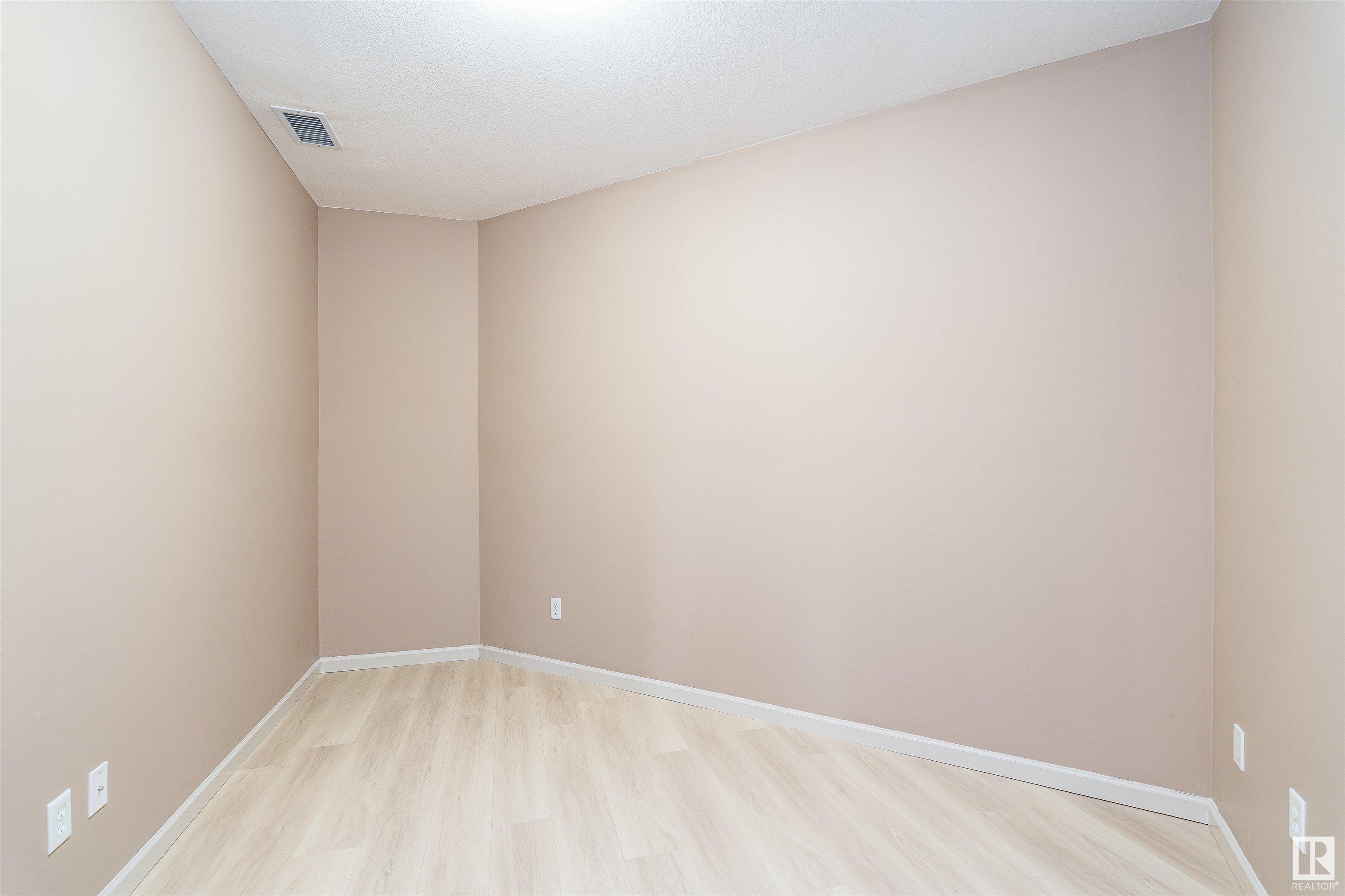      #105 2503 HANNA CR NW , Edmonton,  ,T6R 0H1 ;  Listing Number: MLS E4419848