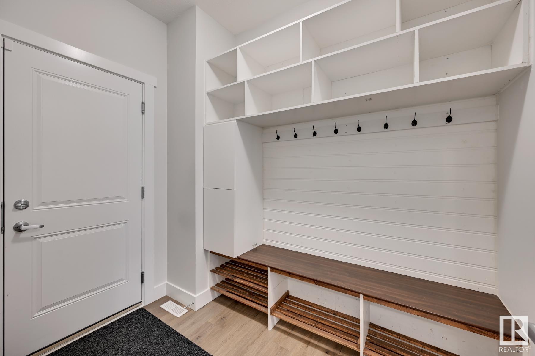     15651 14 AV SW , Edmonton,  ,T6W 4E4 ;  Listing Number: MLS E4419850