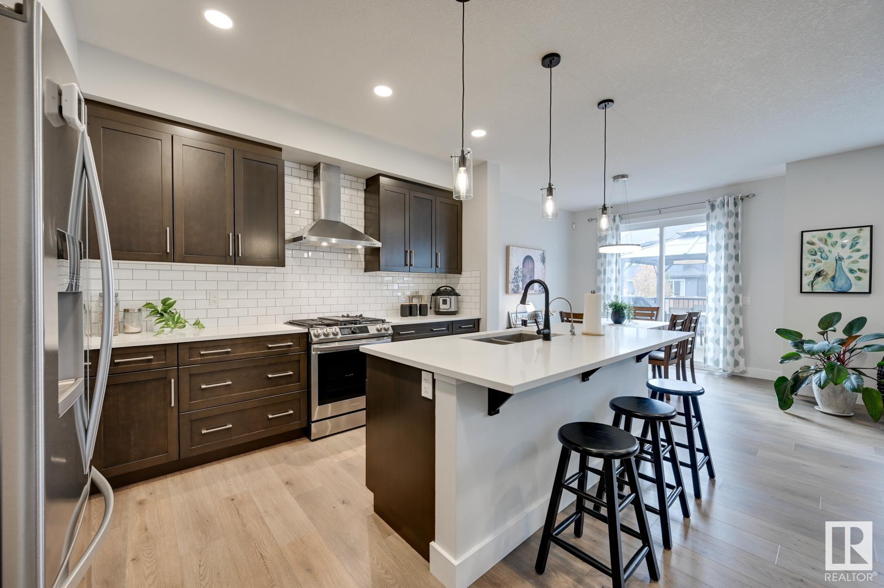      15651 14 AV SW , Edmonton,  ,T6W 4E4 ;  Listing Number: MLS E4419850