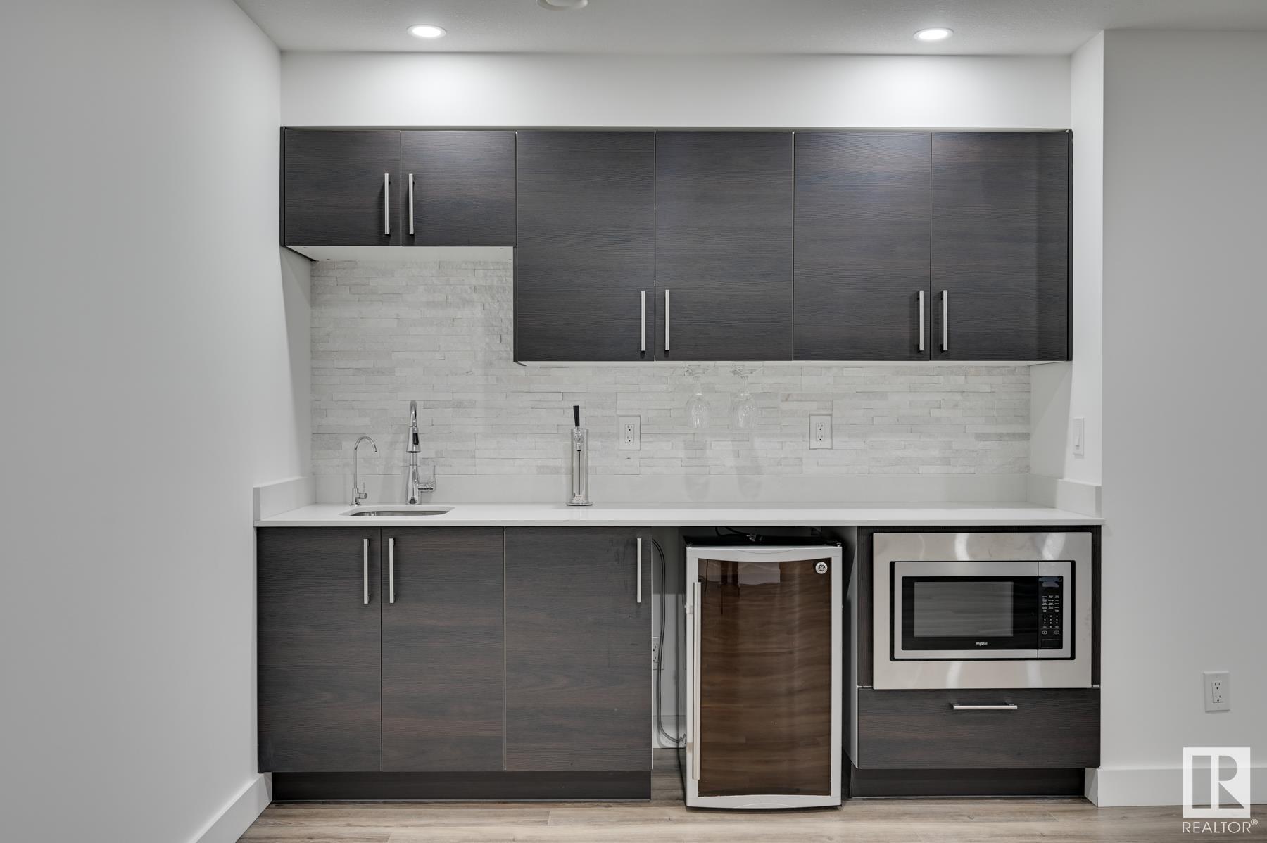      15651 14 AV SW , Edmonton,  ,T6W 4E4 ;  Listing Number: MLS E4419850