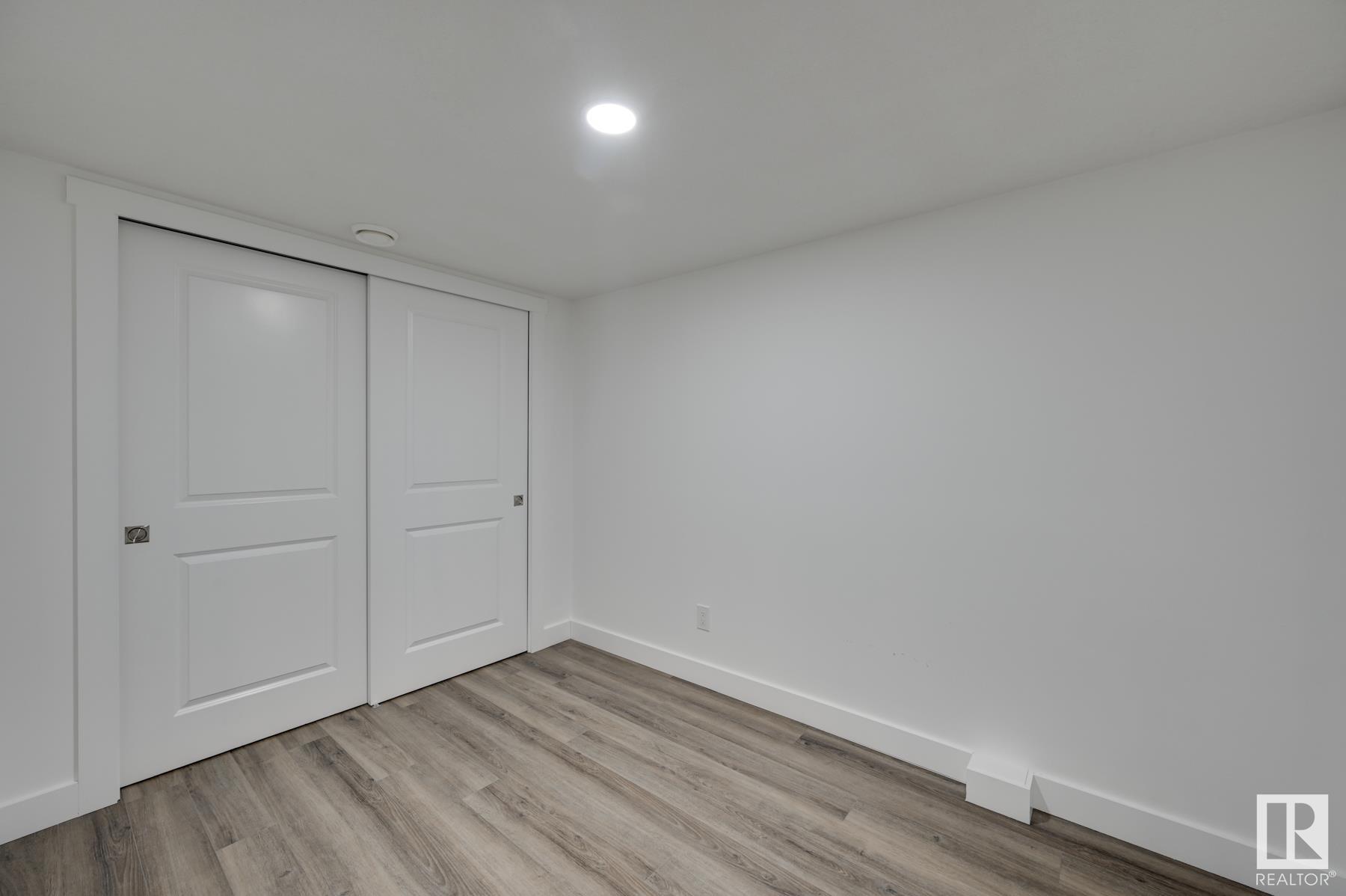      15651 14 AV SW , Edmonton,  ,T6W 4E4 ;  Listing Number: MLS E4419850