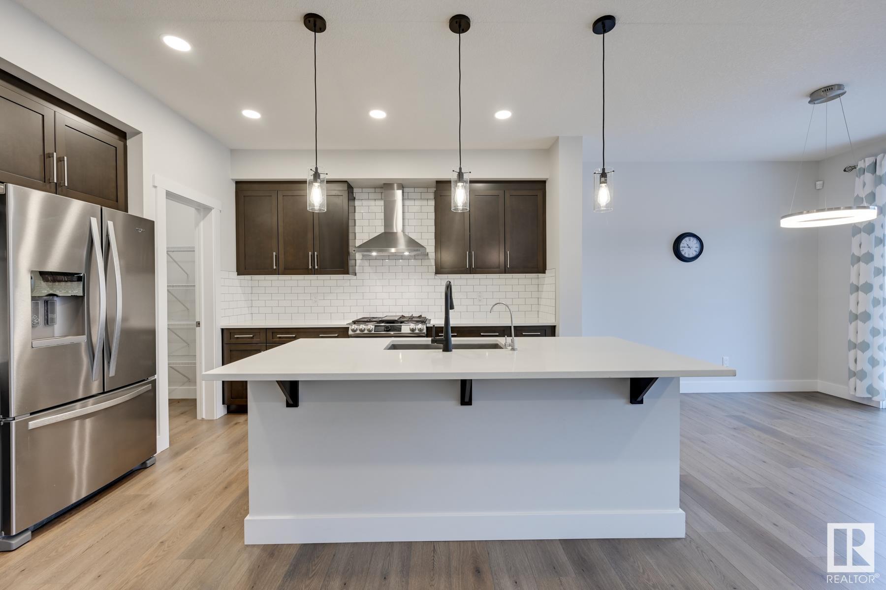      15651 14 AV SW , Edmonton,  ,T6W 4E4 ;  Listing Number: MLS E4419850