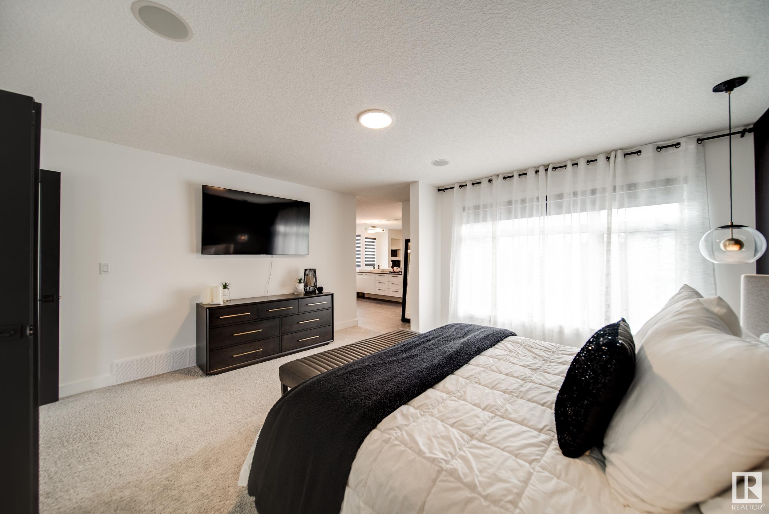      6642 KNOX PL SW , Edmonton,  ,T6W 4A1 ;  Listing Number: MLS E4419853