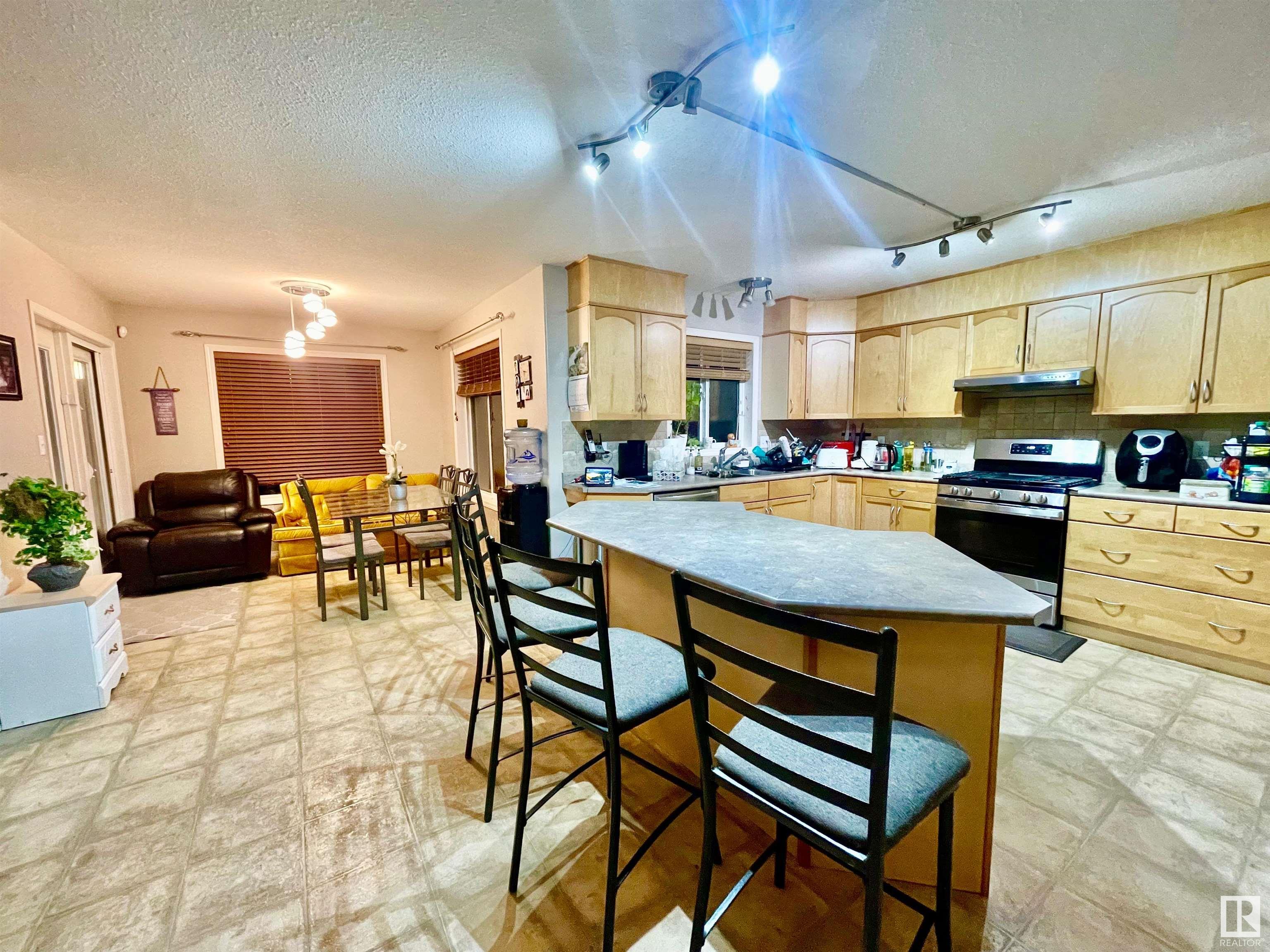      3311 32 AV NW , Edmonton,  ,T6T 1X6 ;  Listing Number: MLS E4419865