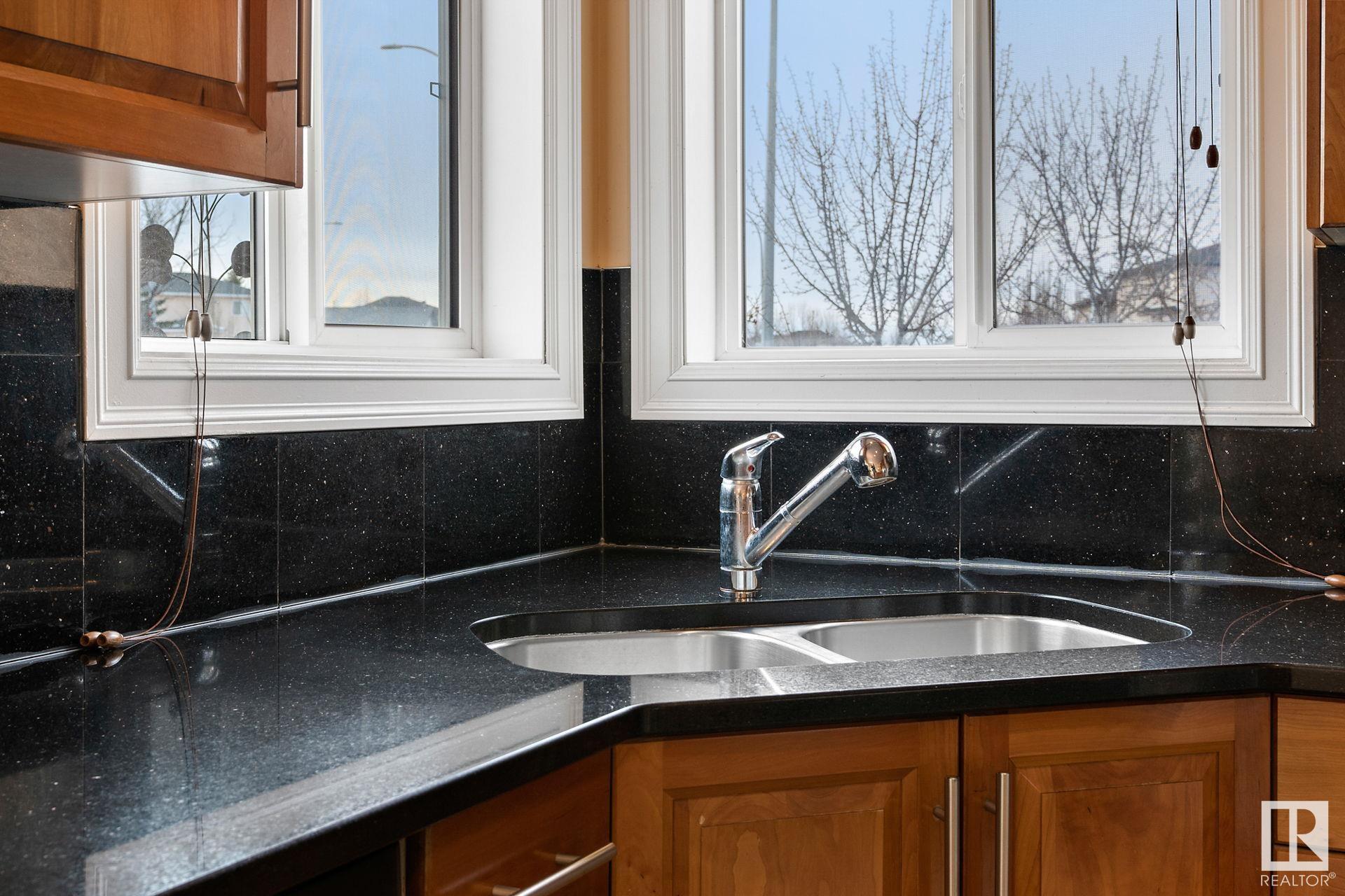      4835 154 AV NW , Edmonton,  ,T5Y 0C1 ;  Listing Number: MLS E4419867