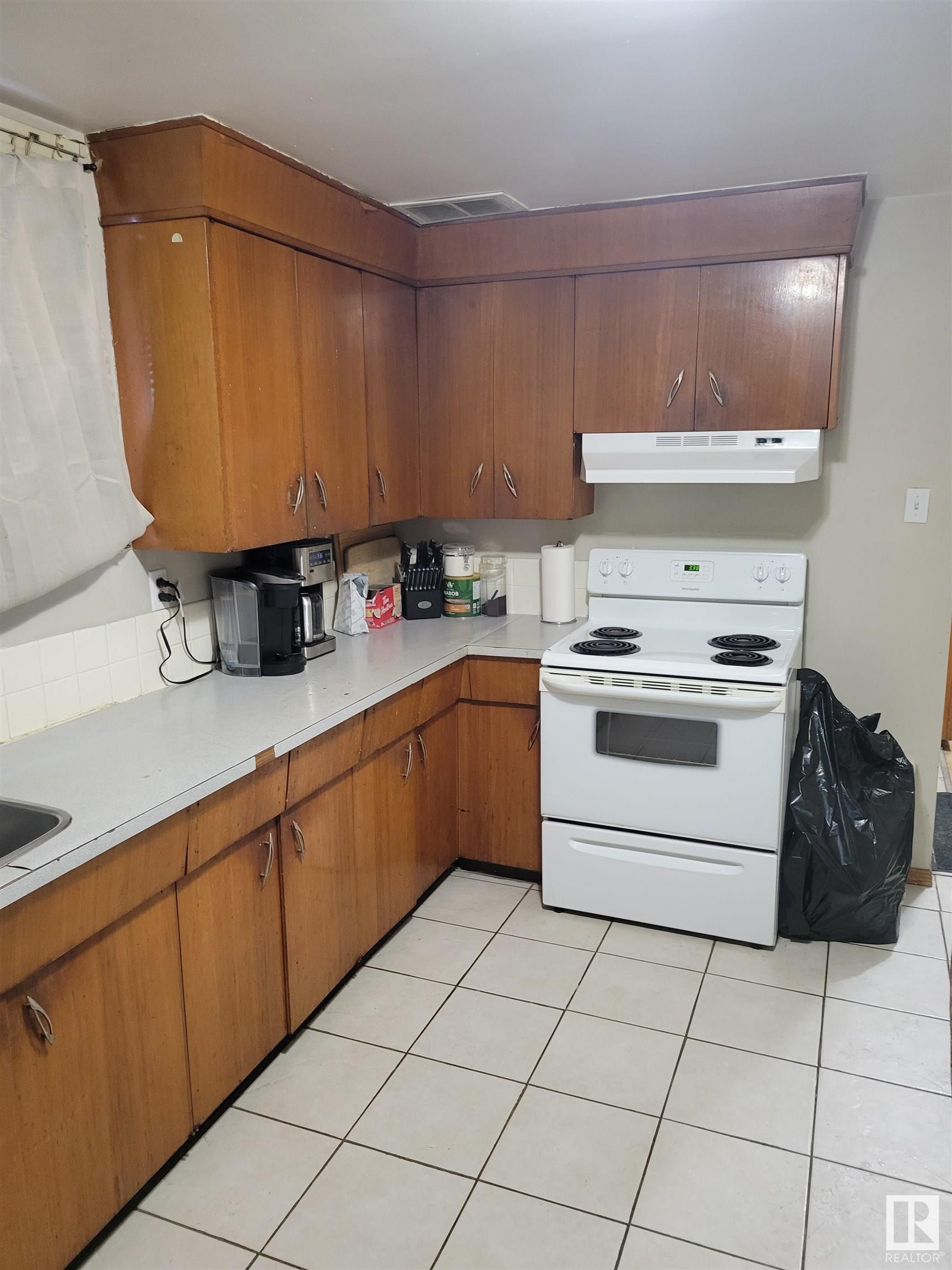      12712 94 ST NW , Edmonton,  ,T5E 3V5 ;  Listing Number: MLS E4419873