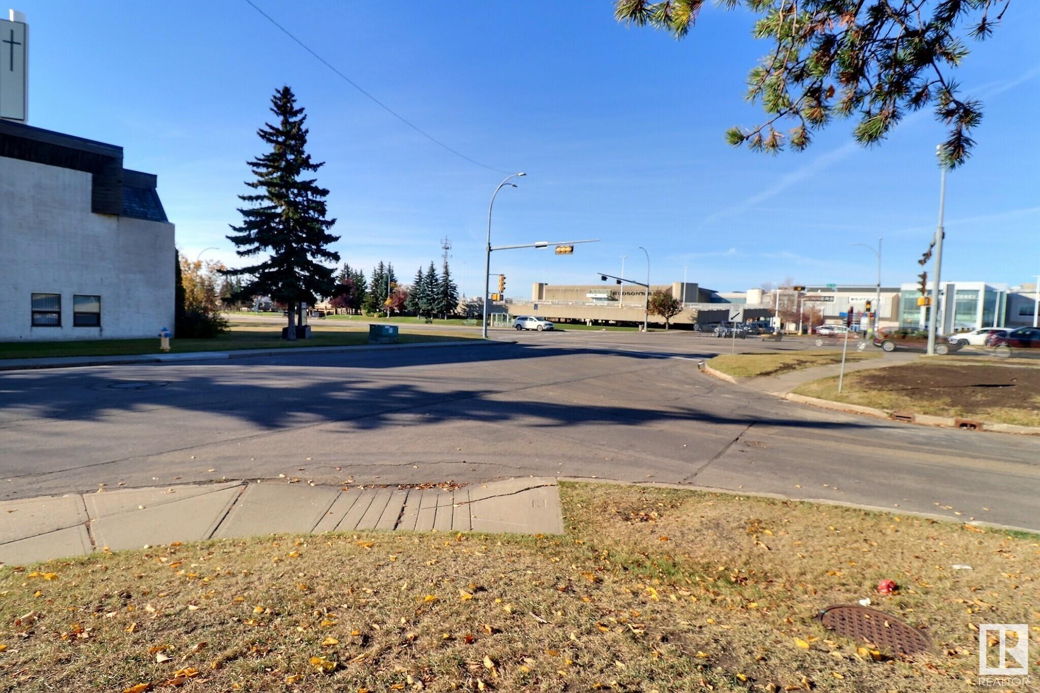      106 VILLAGE ON THE GREEN GR NW , Edmonton,  ,T5A 1H2 ;  Listing Number: MLS E4419875