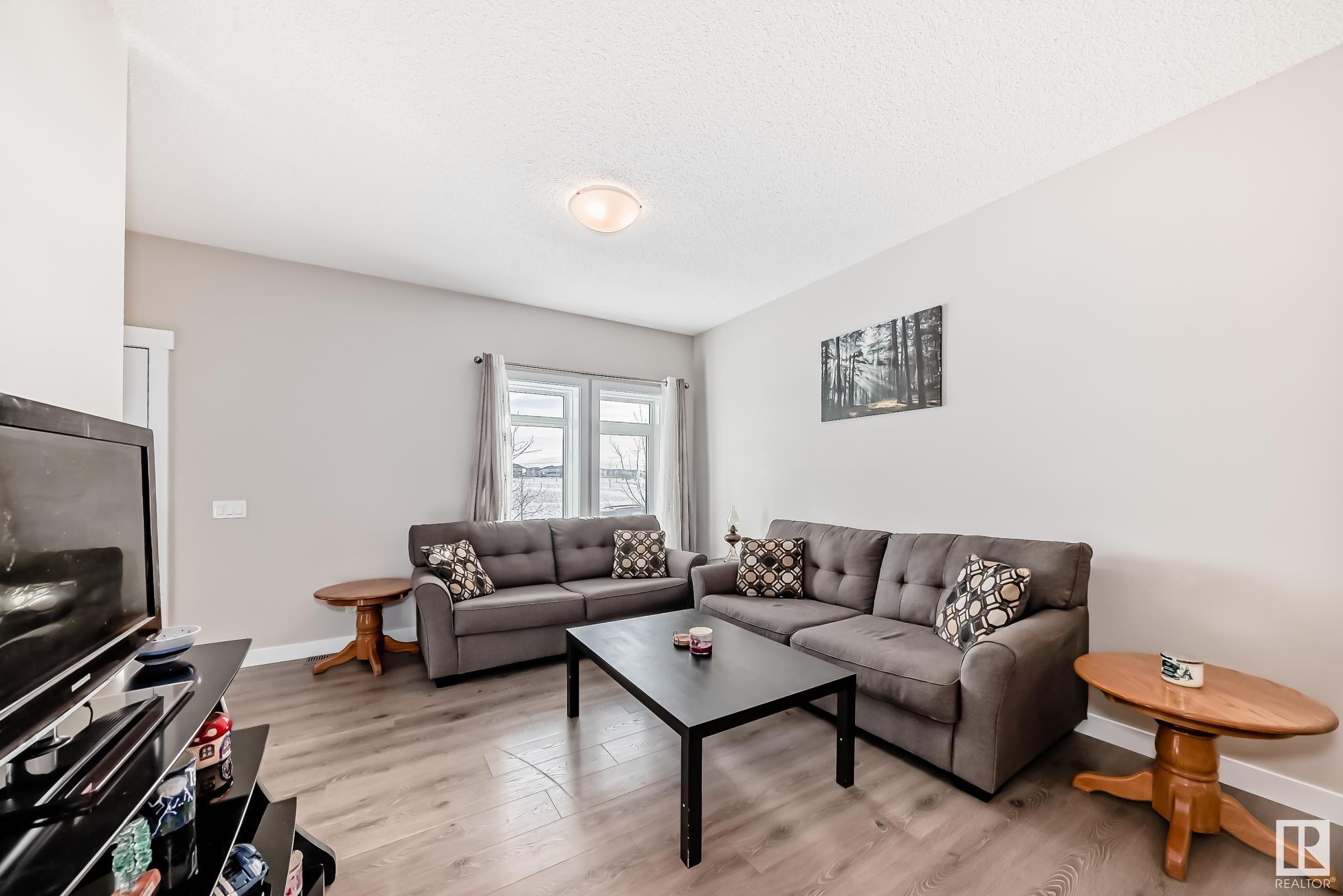      4072 Chappelle GR SW , Edmonton,  ,T6W 4M7 ;  Listing Number: MLS E4419877