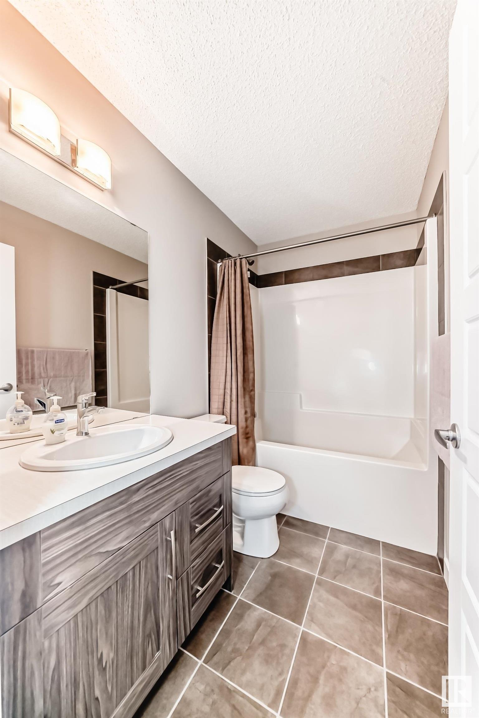      4072 Chappelle GR SW , Edmonton,  ,T6W 4M7 ;  Listing Number: MLS E4419877
