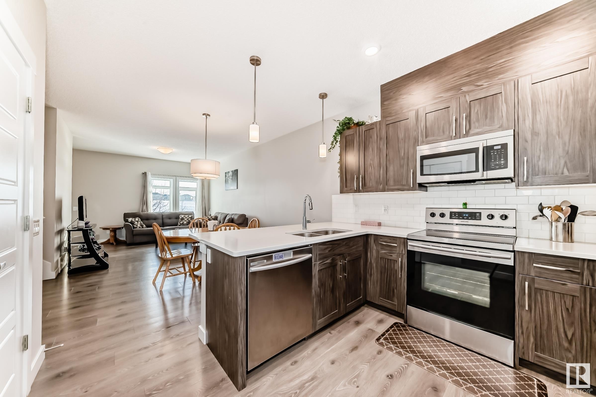      4072 Chappelle GR SW , Edmonton,  ,T6W 4M7 ;  Listing Number: MLS E4419877