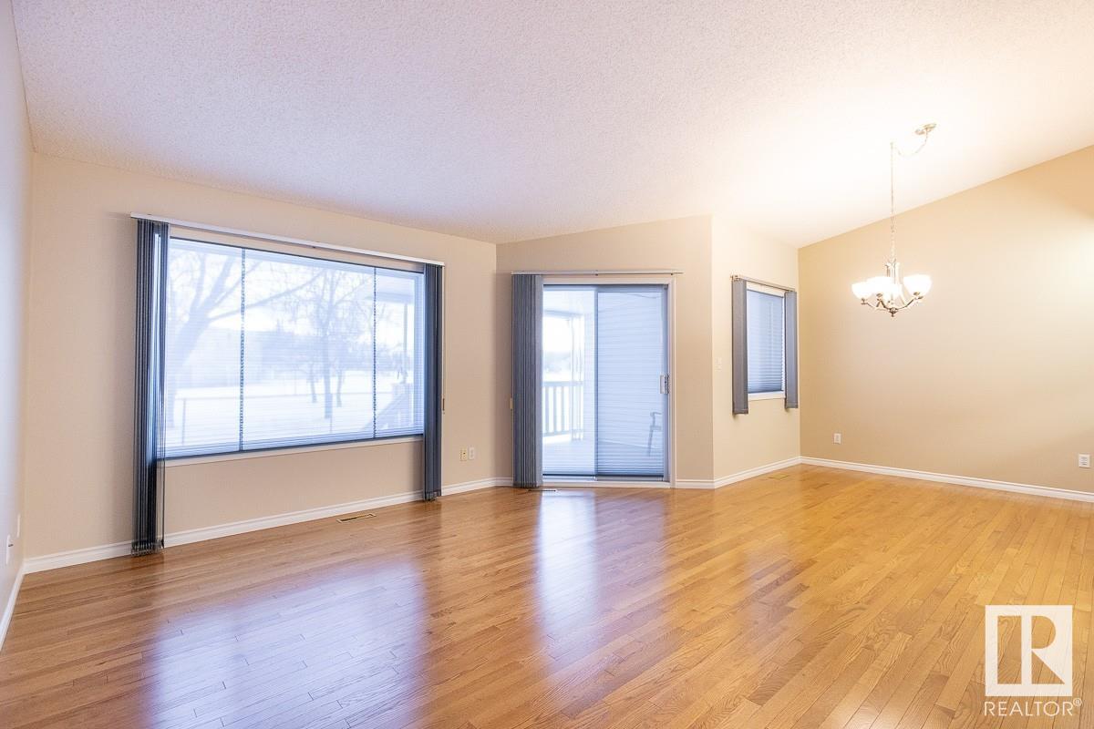      #5 9704 165 ST NW , Edmonton,  ,T5P 4W4 ;  Listing Number: MLS E4419883