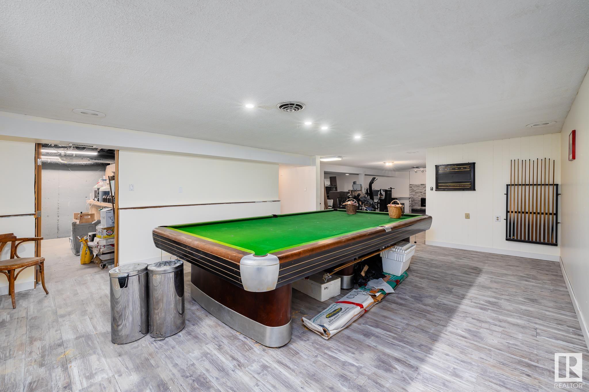      16 QUESNELL CR NW , Edmonton,  ,T5R 5N9 ;  Listing Number: MLS E4419889