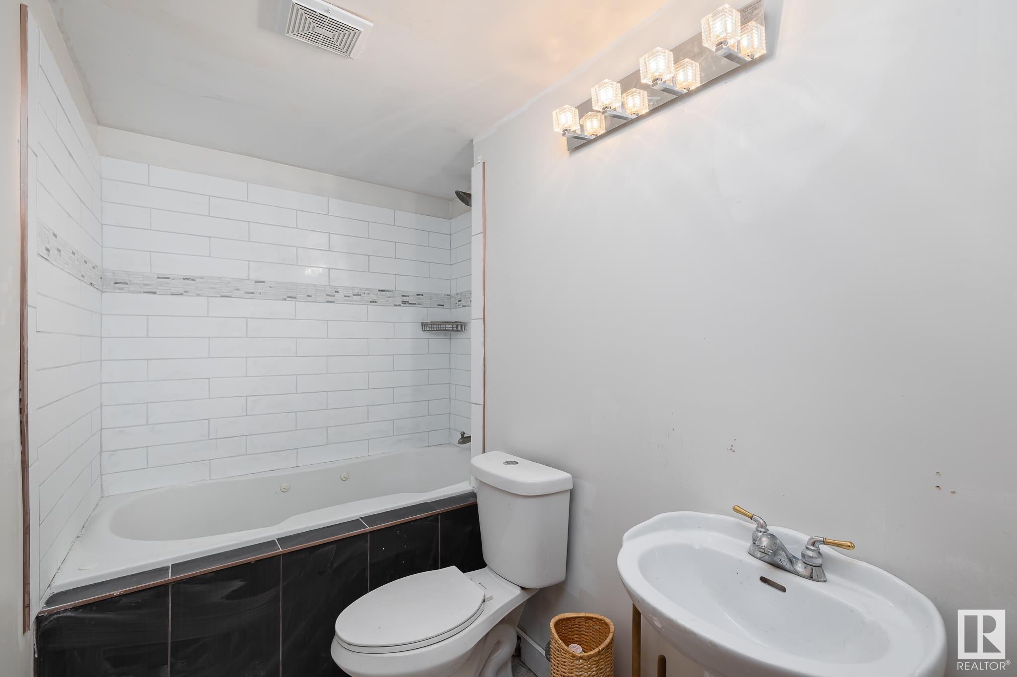      16 QUESNELL CR NW , Edmonton,  ,T5R 5N9 ;  Listing Number: MLS E4419889