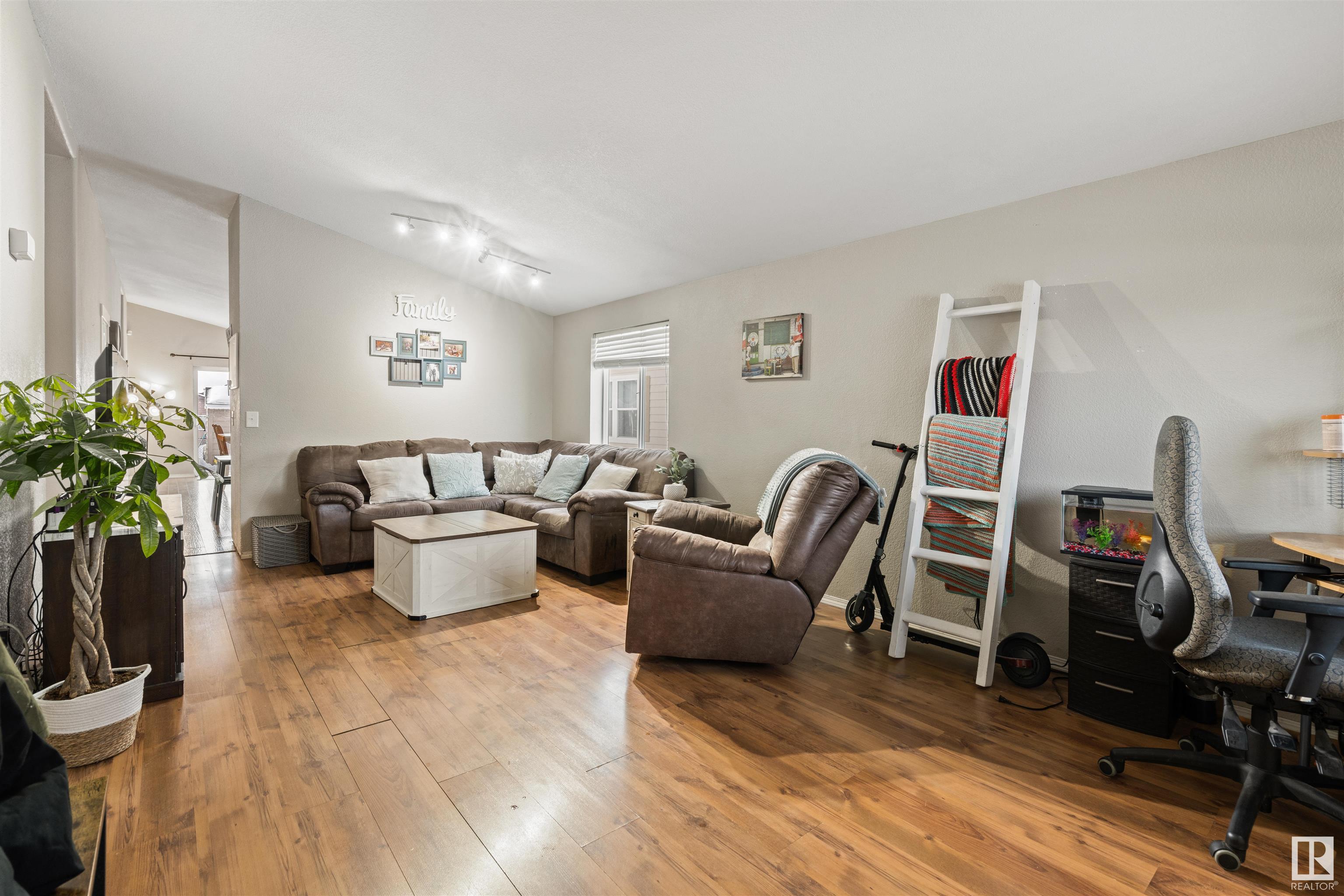      5914 Fontaine DR , Cold Lake,  ,T9M 0C6 ;  Listing Number: MLS E4419892