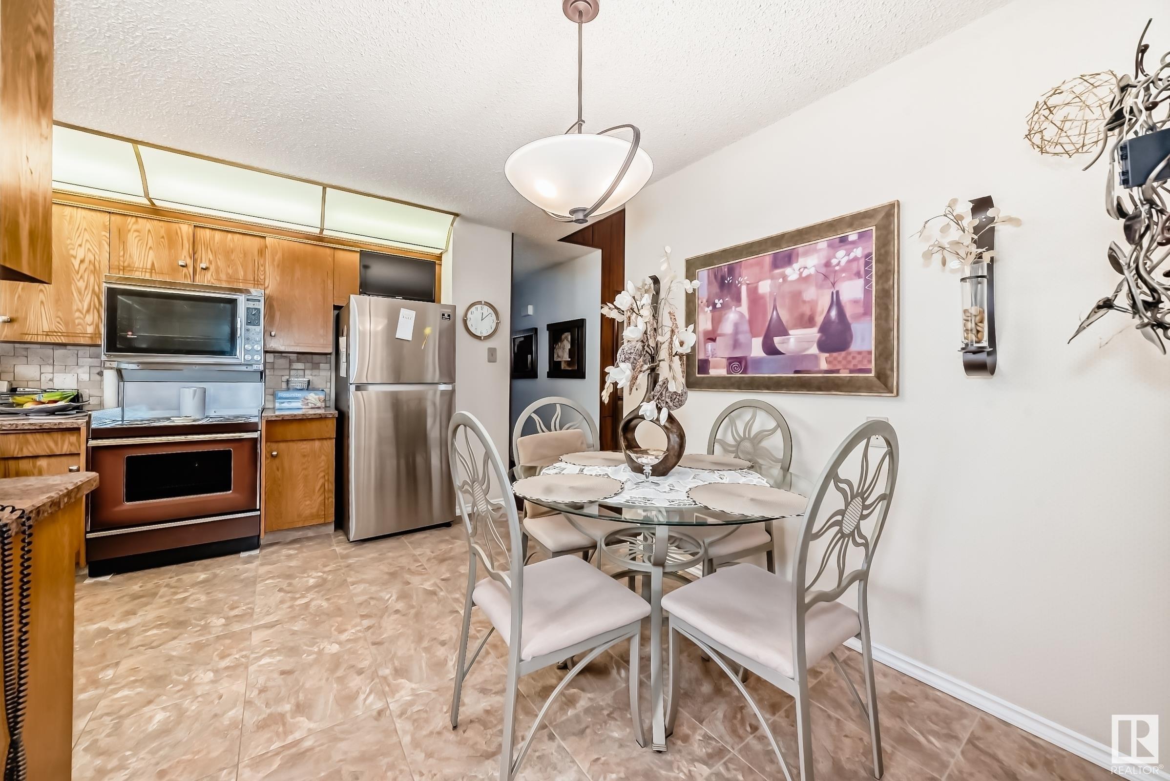      11124 36A AV NW , Edmonton,  ,T6J 0E5 ;  Listing Number: MLS E4419904