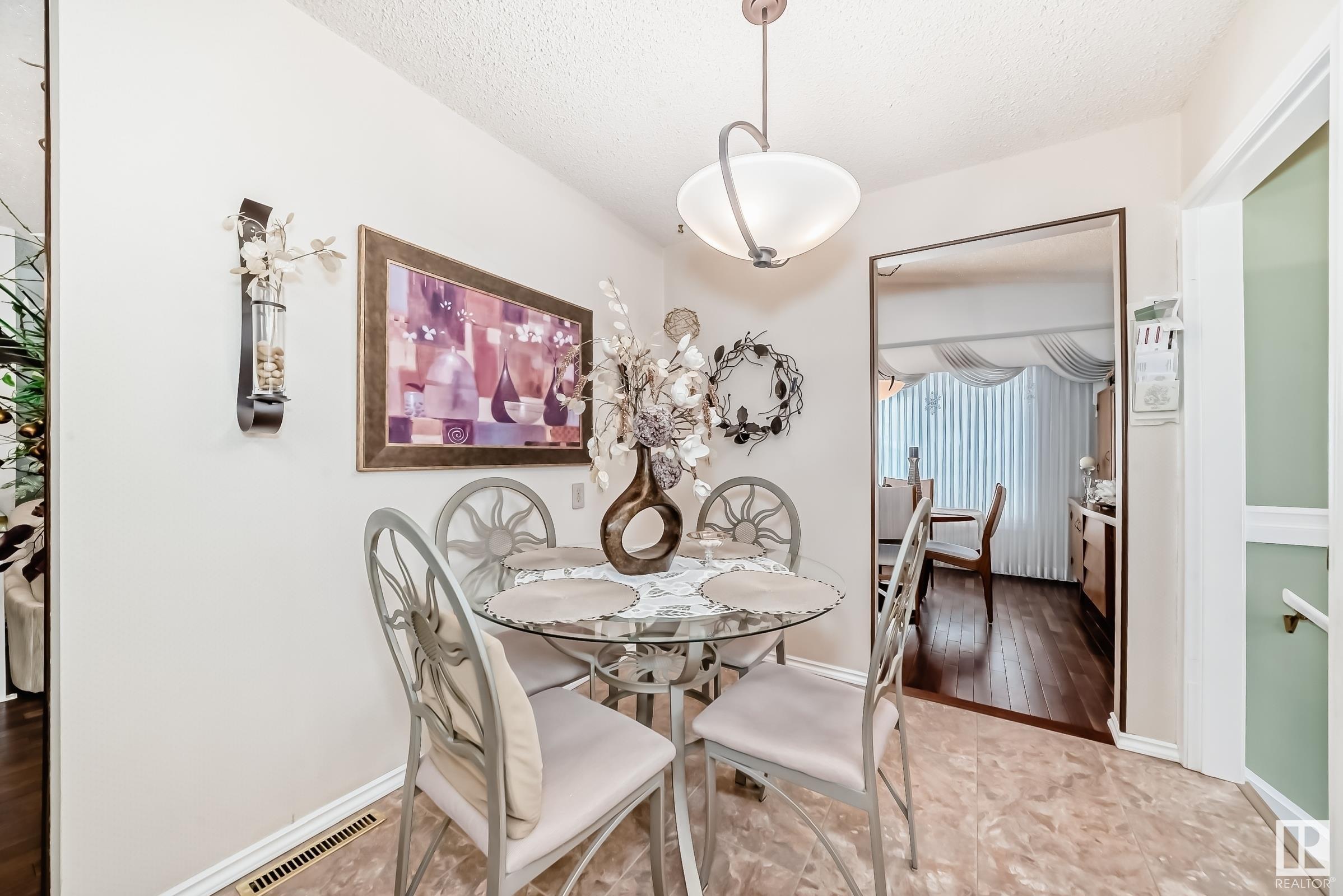      11124 36A AV NW , Edmonton,  ,T6J 0E5 ;  Listing Number: MLS E4419904