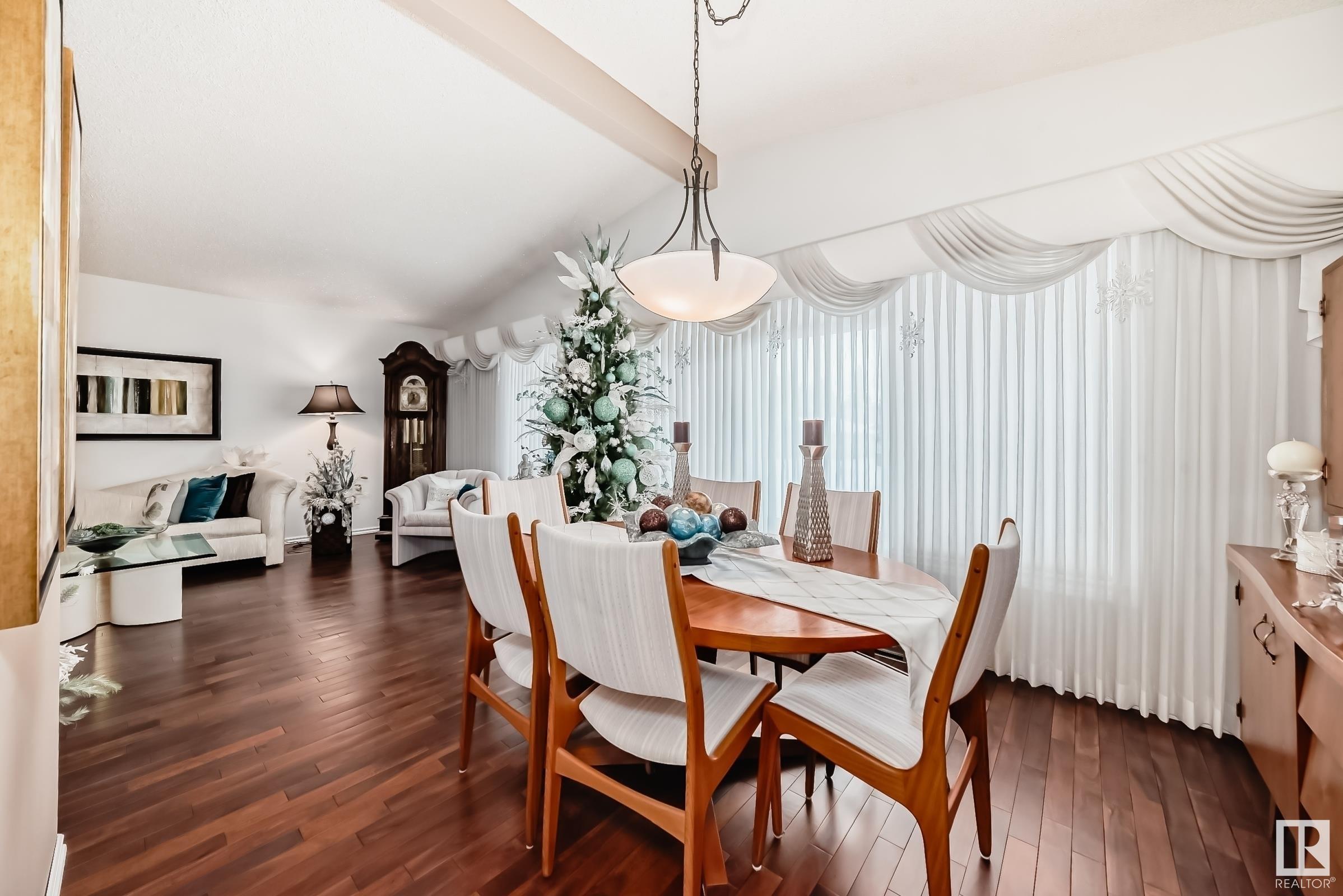      11124 36A AV NW , Edmonton,  ,T6J 0E5 ;  Listing Number: MLS E4419904