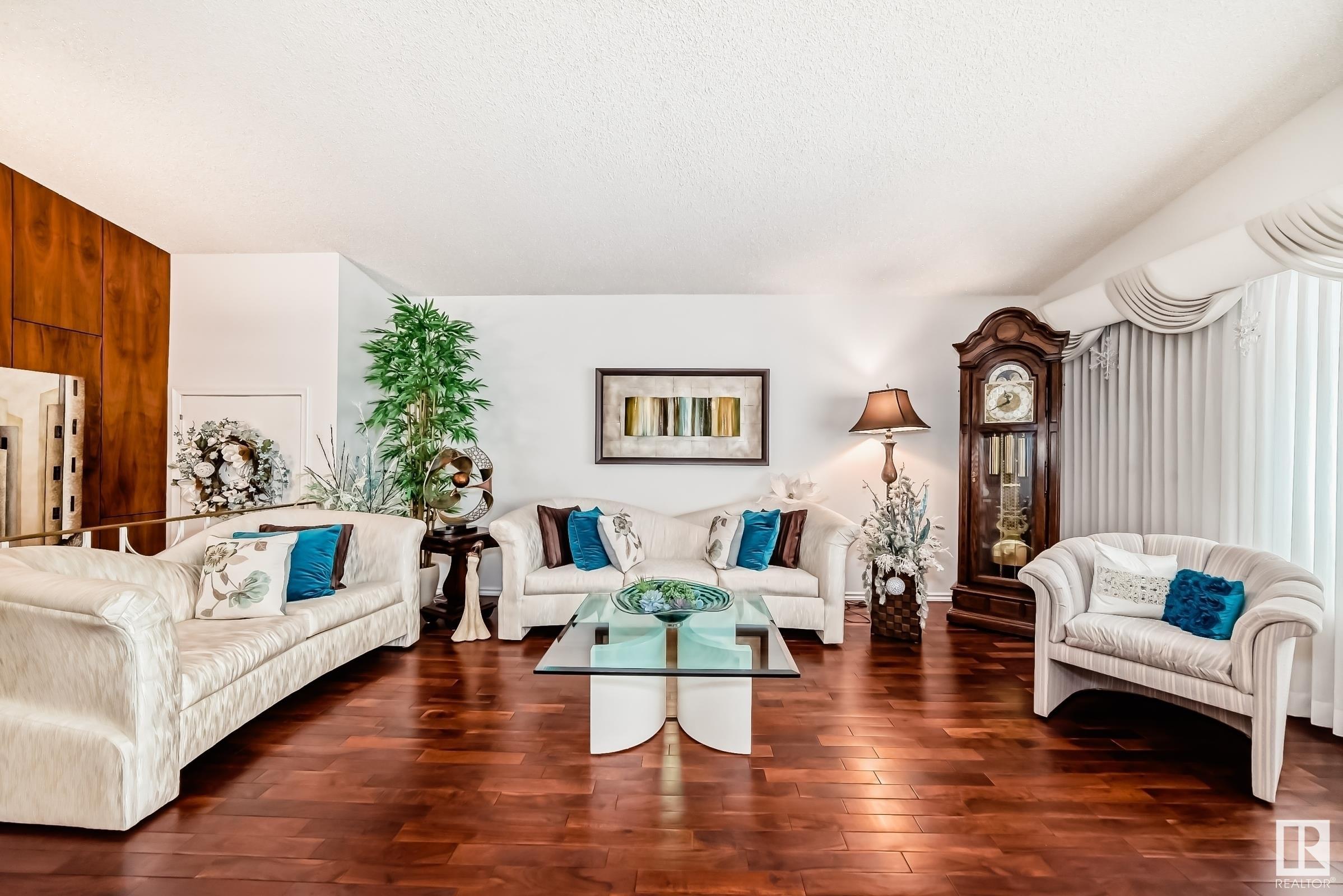      11124 36A AV NW , Edmonton,  ,T6J 0E5 ;  Listing Number: MLS E4419904