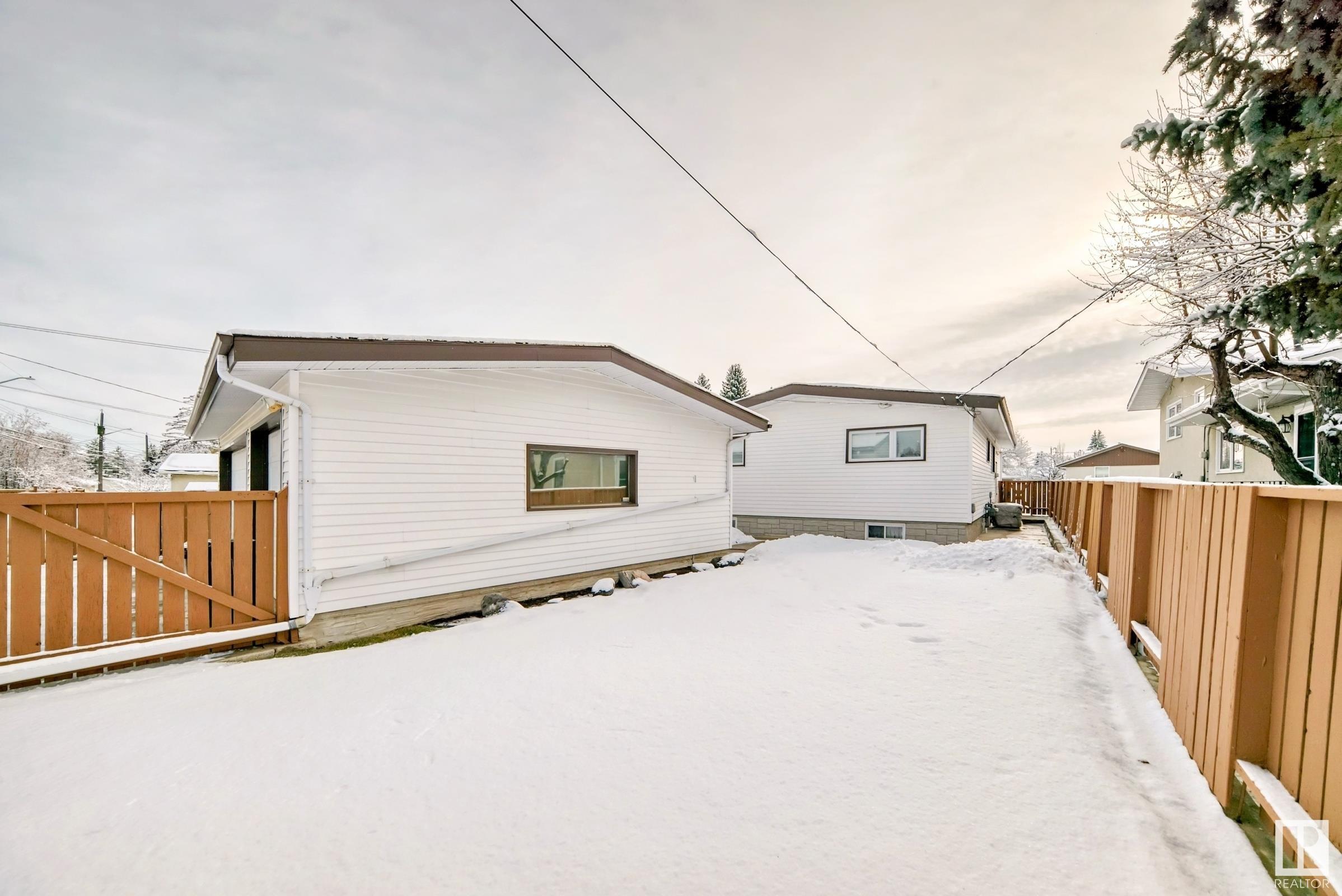      11124 36A AV NW , Edmonton,  ,T6J 0E5 ;  Listing Number: MLS E4419904
