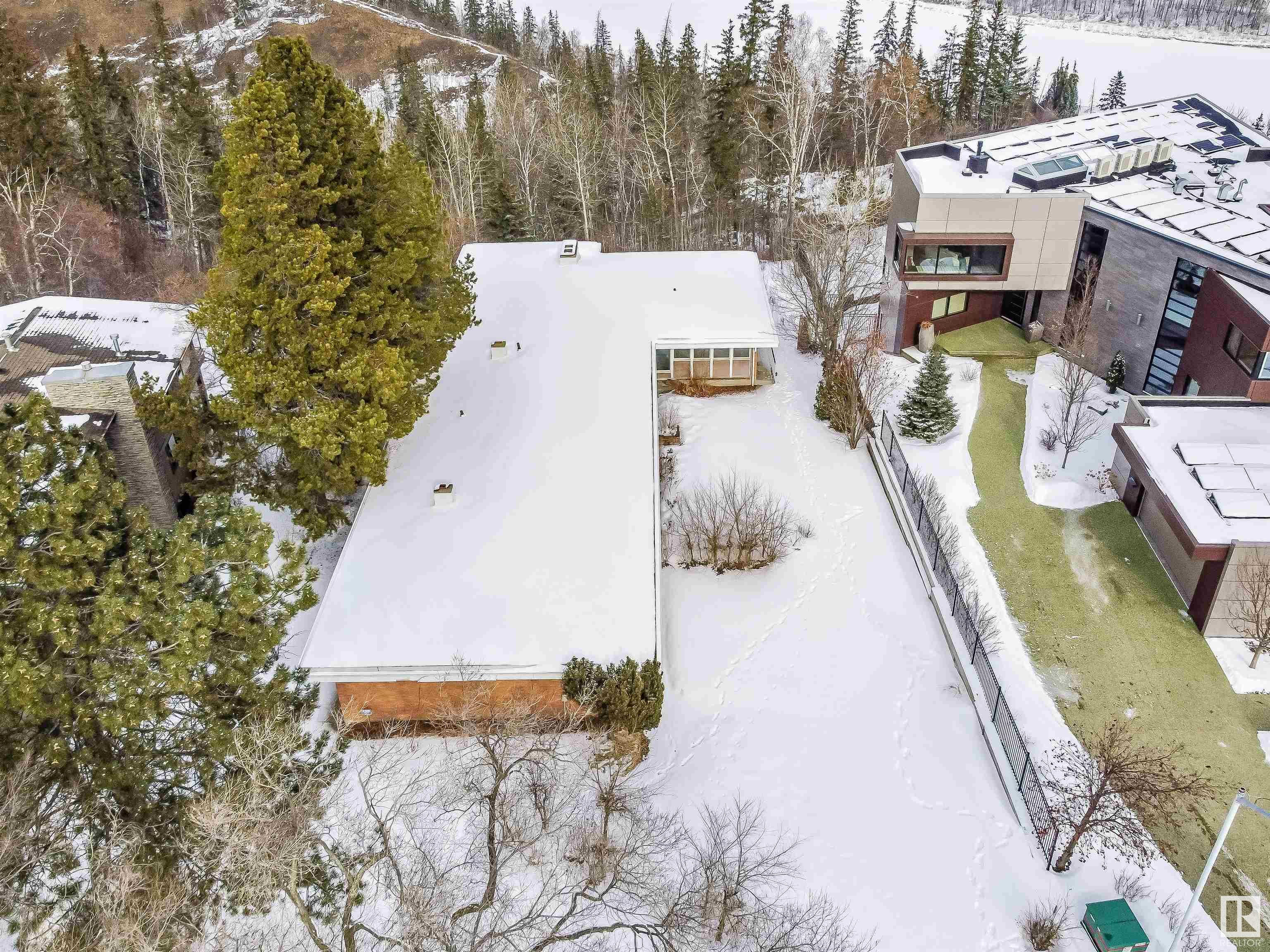      13808 VALLEYVIEW DR NW , Edmonton,  ,T5R 5T8 ;  Listing Number: MLS E4419934