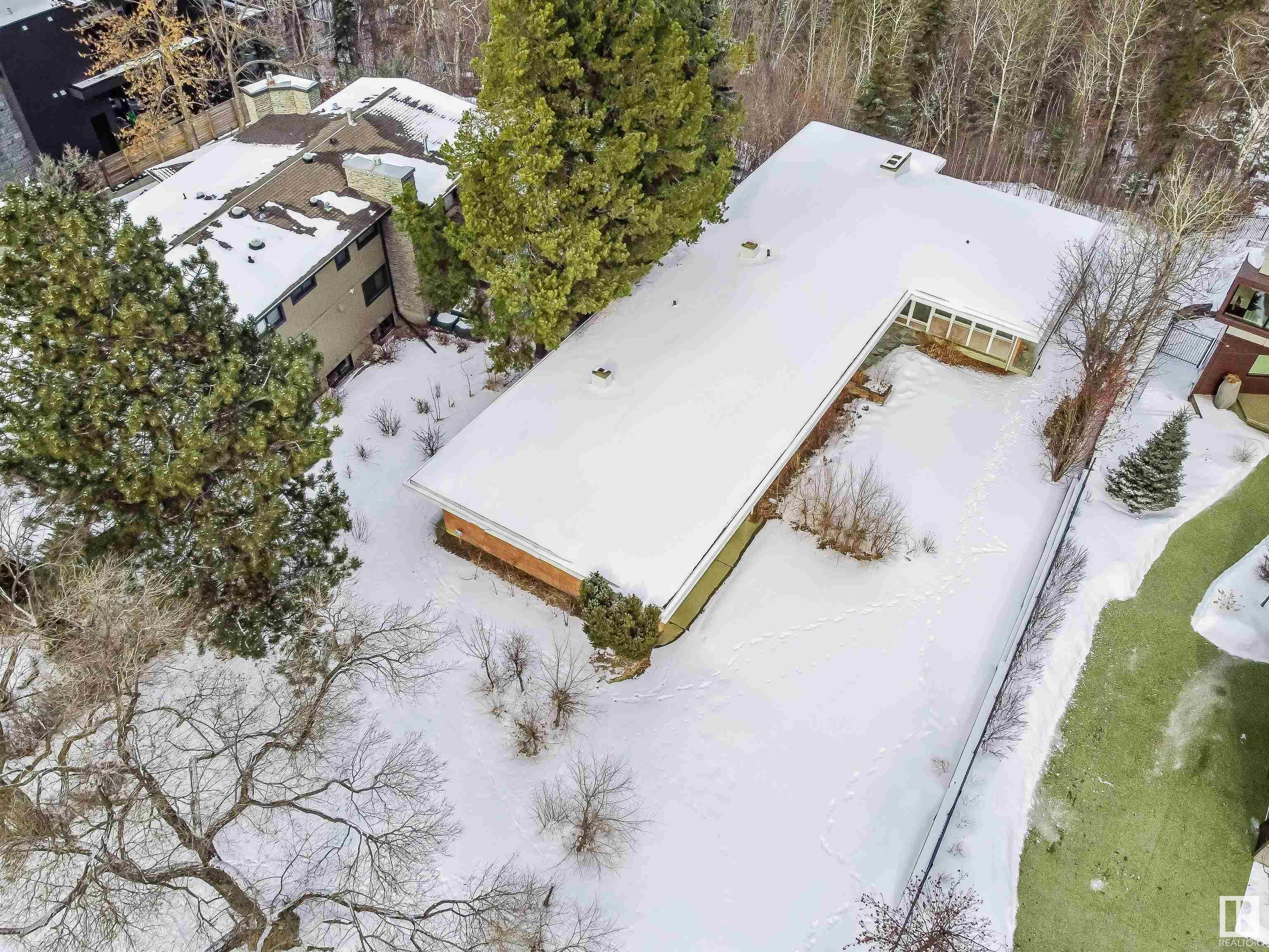      13808 VALLEYVIEW DR NW , Edmonton,  ,T5R 5T8 ;  Listing Number: MLS E4419934