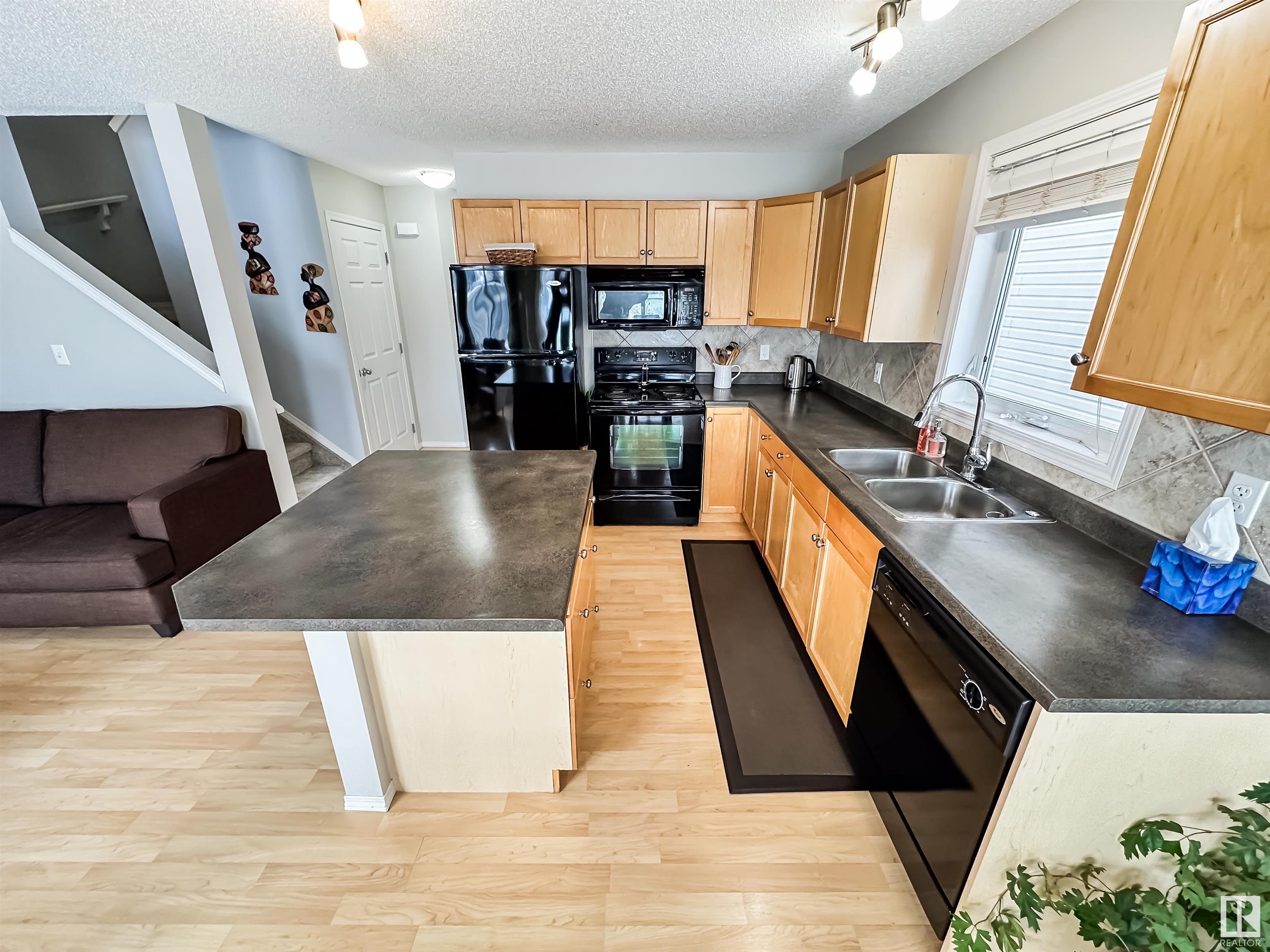      1643 MELROSE PL SW , Edmonton,  ,T6W 1X5 ;  Listing Number: MLS E4419941