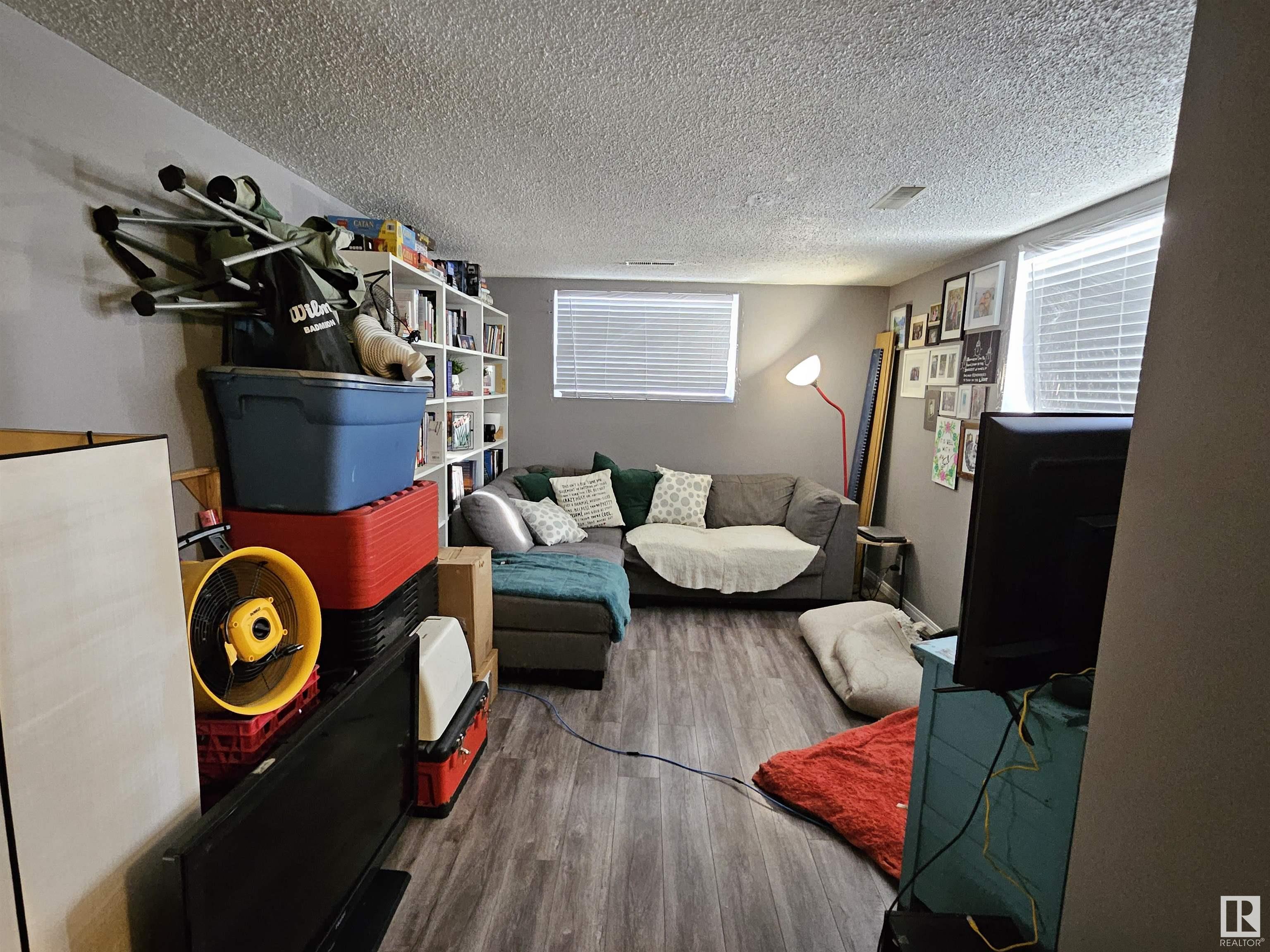      9504 128 AV NW , Edmonton,  ,T5E 0H6 ;  Listing Number: MLS E4419945