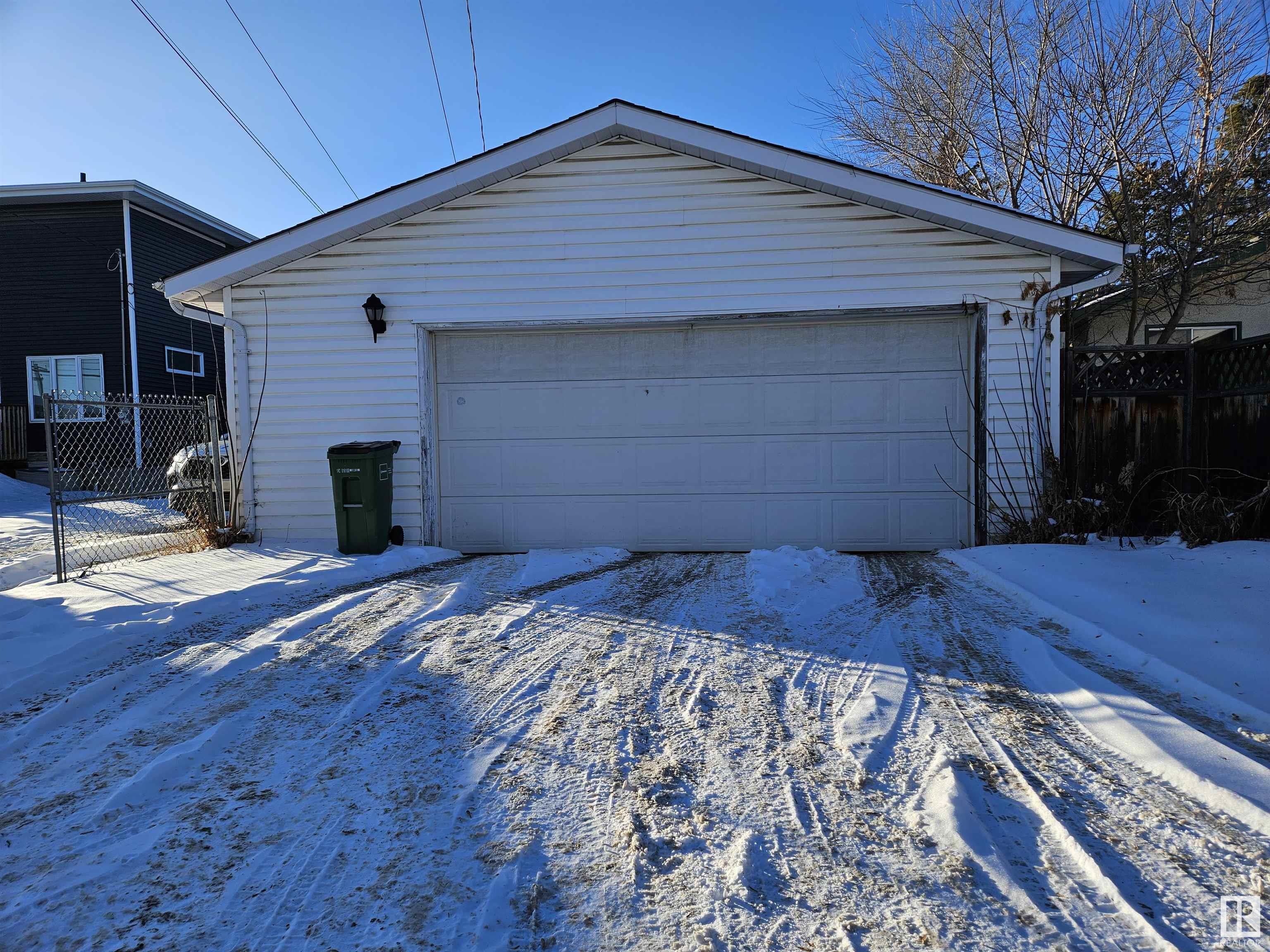      9504 128 AV NW , Edmonton,  ,T5E 0H6 ;  Listing Number: MLS E4419945