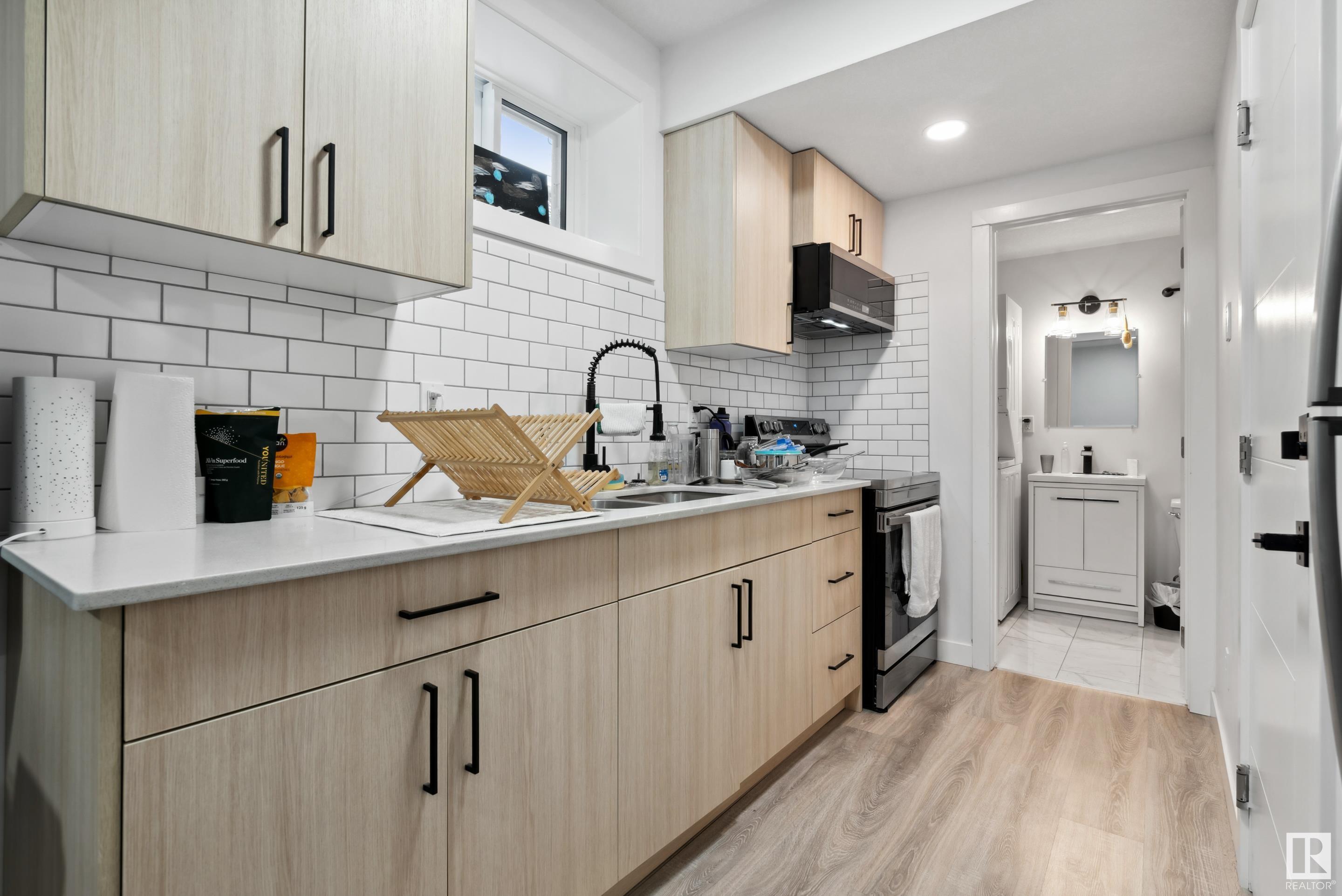      9537 106A AV NW , Edmonton,  ,T5H 0S9 ;  Listing Number: MLS E4419955