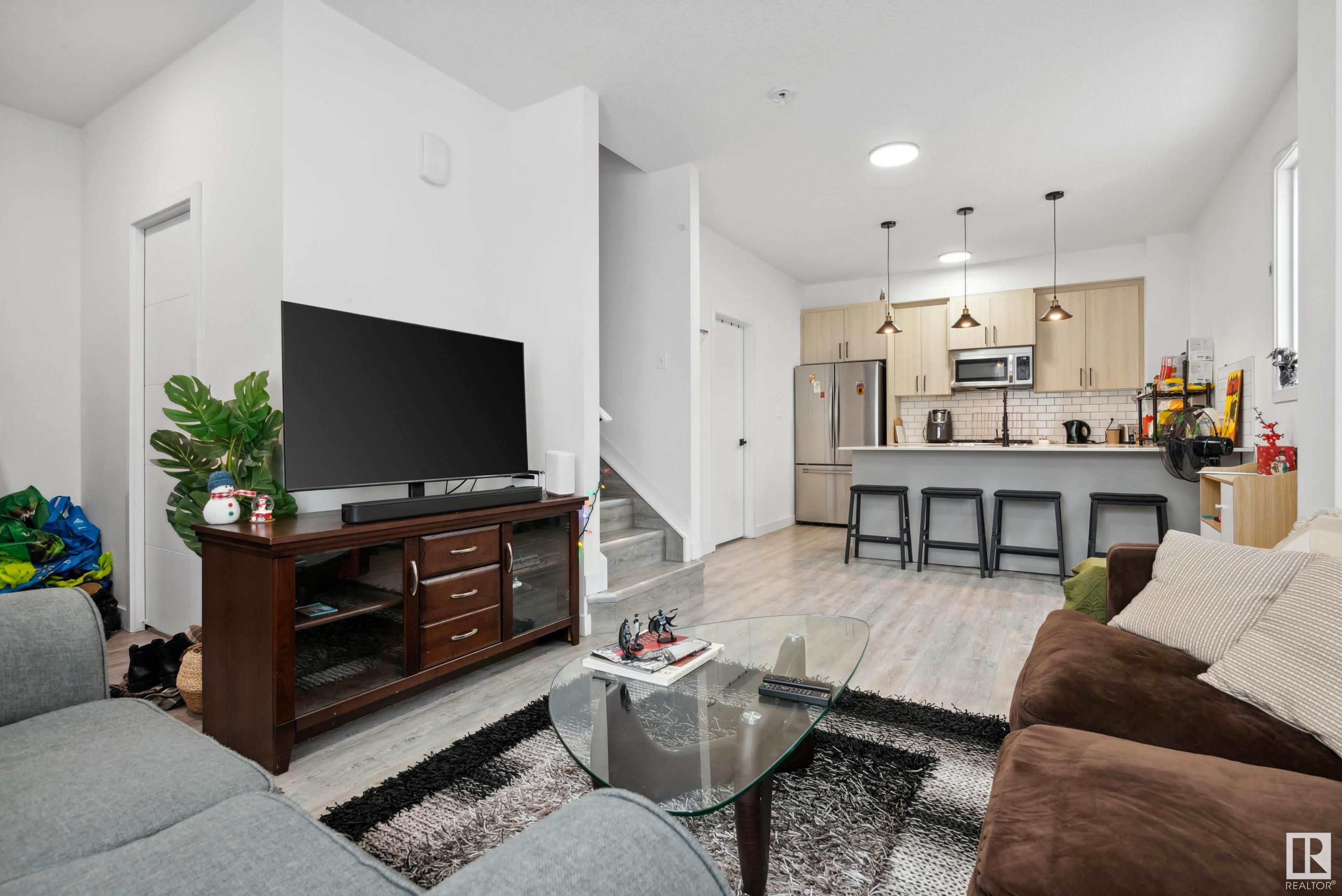      9537 106A AV NW , Edmonton,  ,T5H 0S9 ;  Listing Number: MLS E4419955