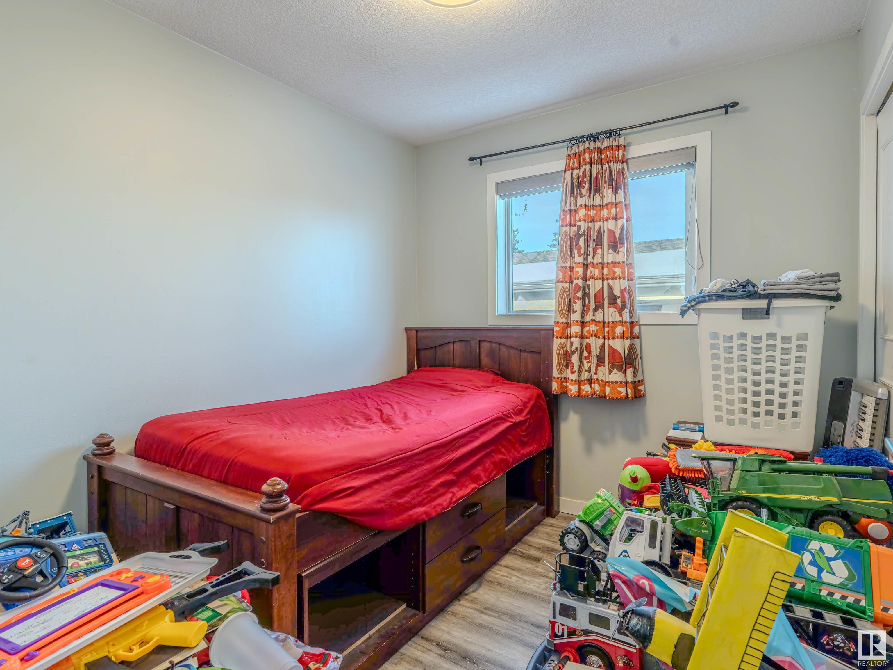      4614 13 AV NW , Edmonton,  ,T6L 4A3 ;  Listing Number: MLS E4419957