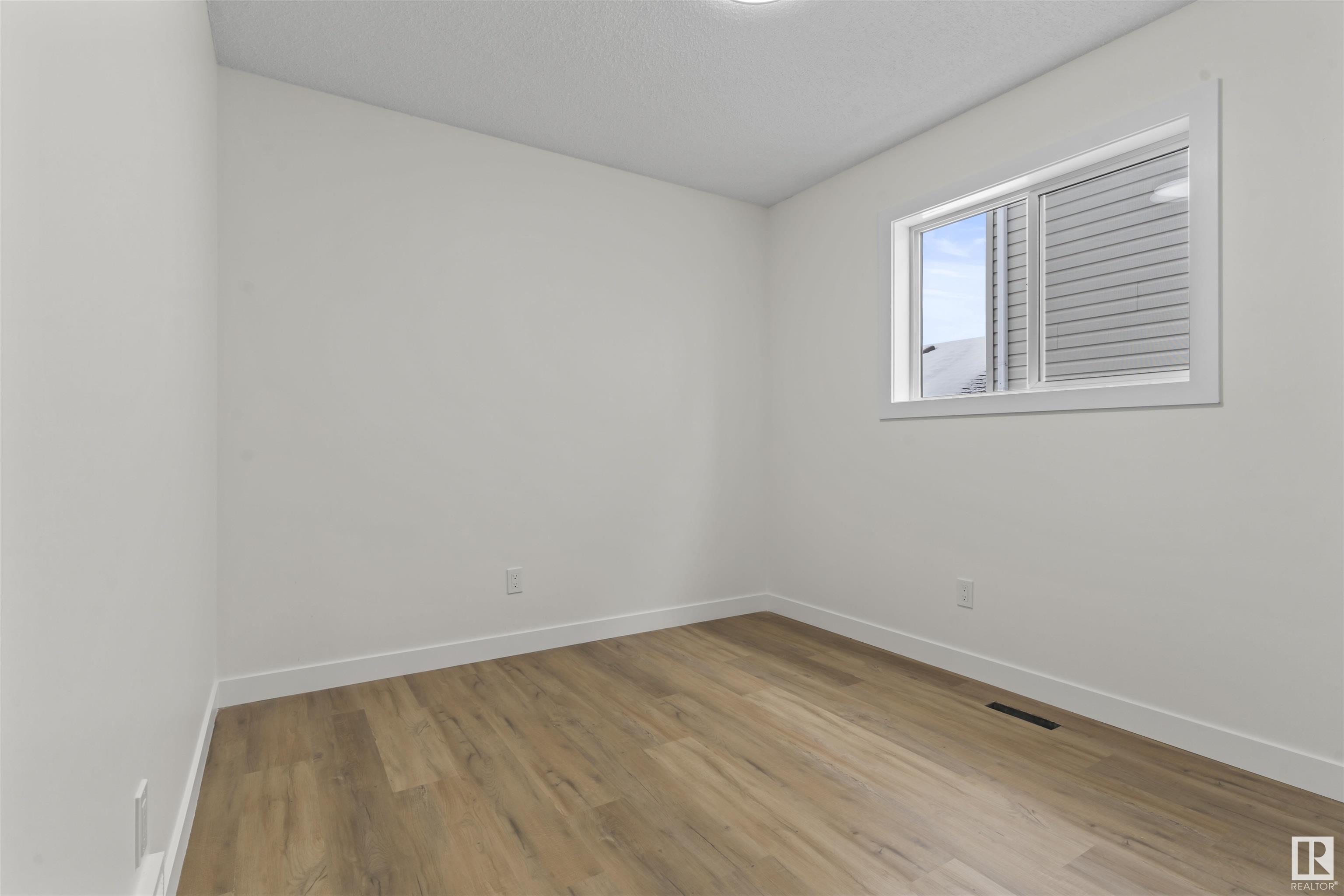      2865 41 Ave NW , Edmonton,  ,T6T 1M4 ;  Listing Number: MLS E4419967