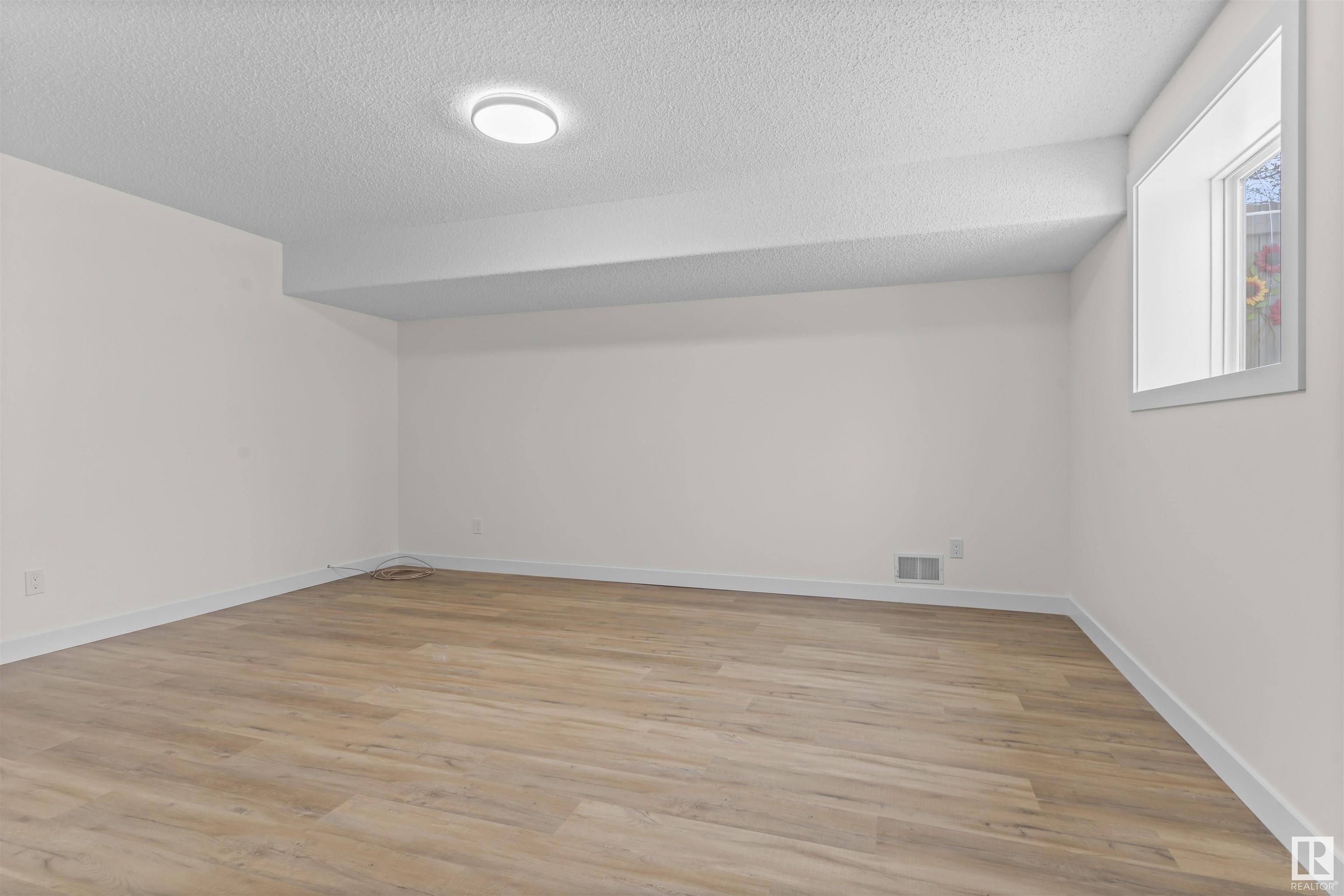      2865 41 Ave NW , Edmonton,  ,T6T 1M4 ;  Listing Number: MLS E4419967