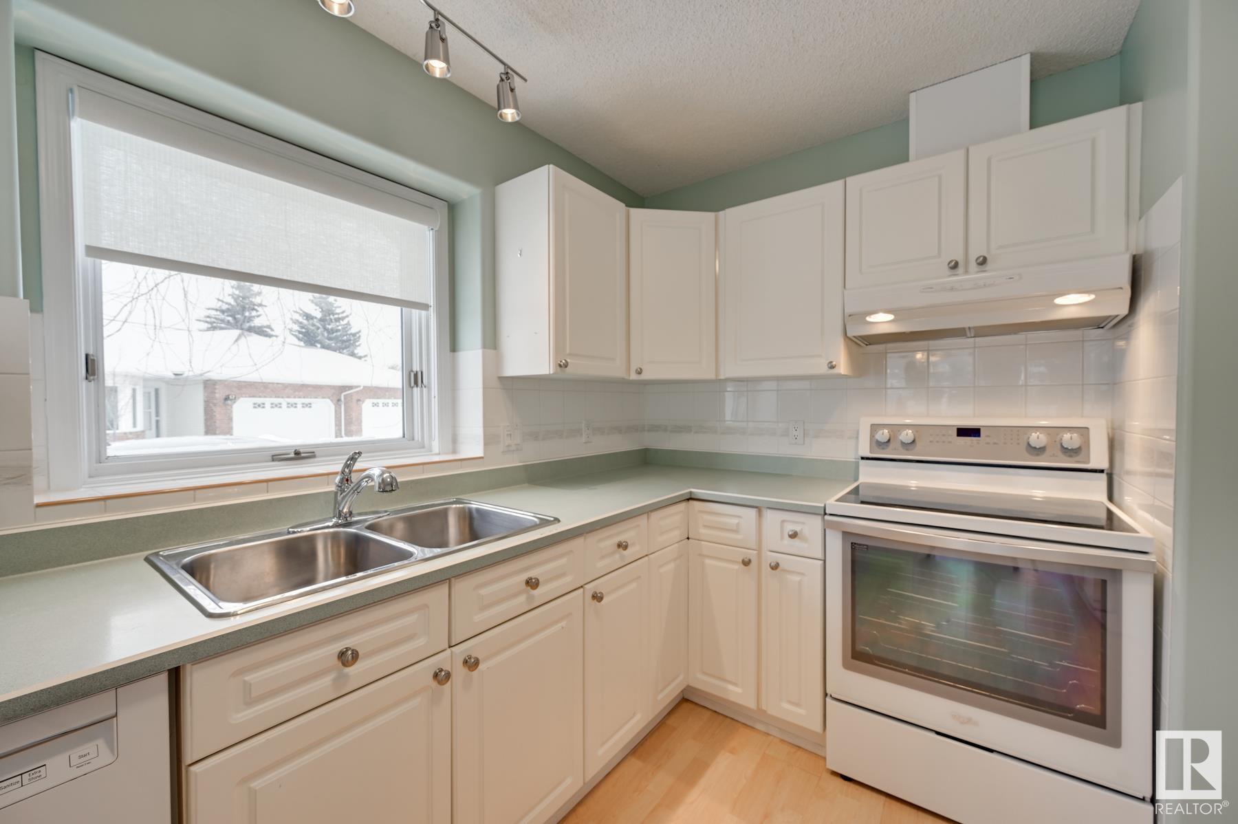      #2 320 JIM COMMON DR , Sherwood Park,  ,T8H 1S6 ;  Listing Number: MLS E4419986