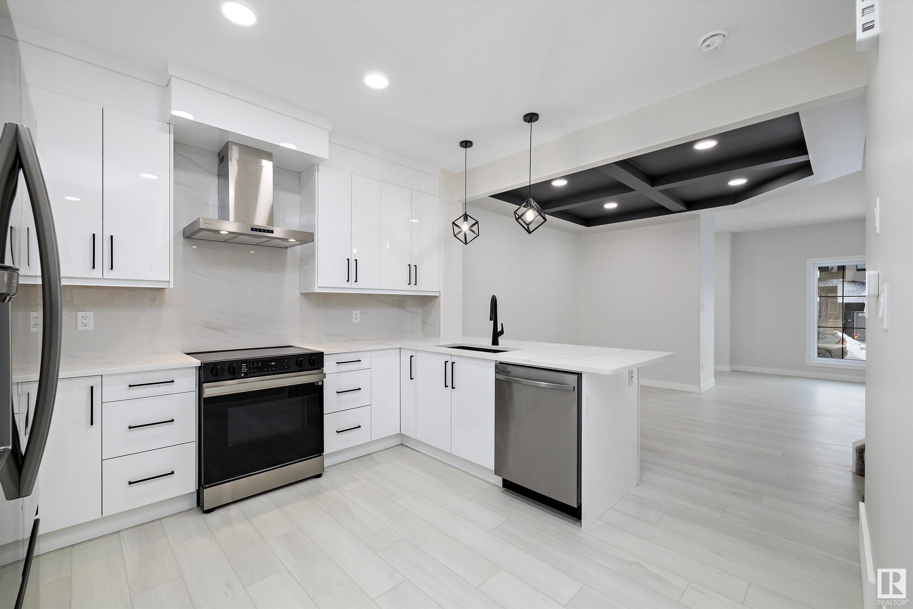      38 CHAMBERY CR , St. Albert,  ,T8T 2C5 ;  Listing Number: MLS E4419988