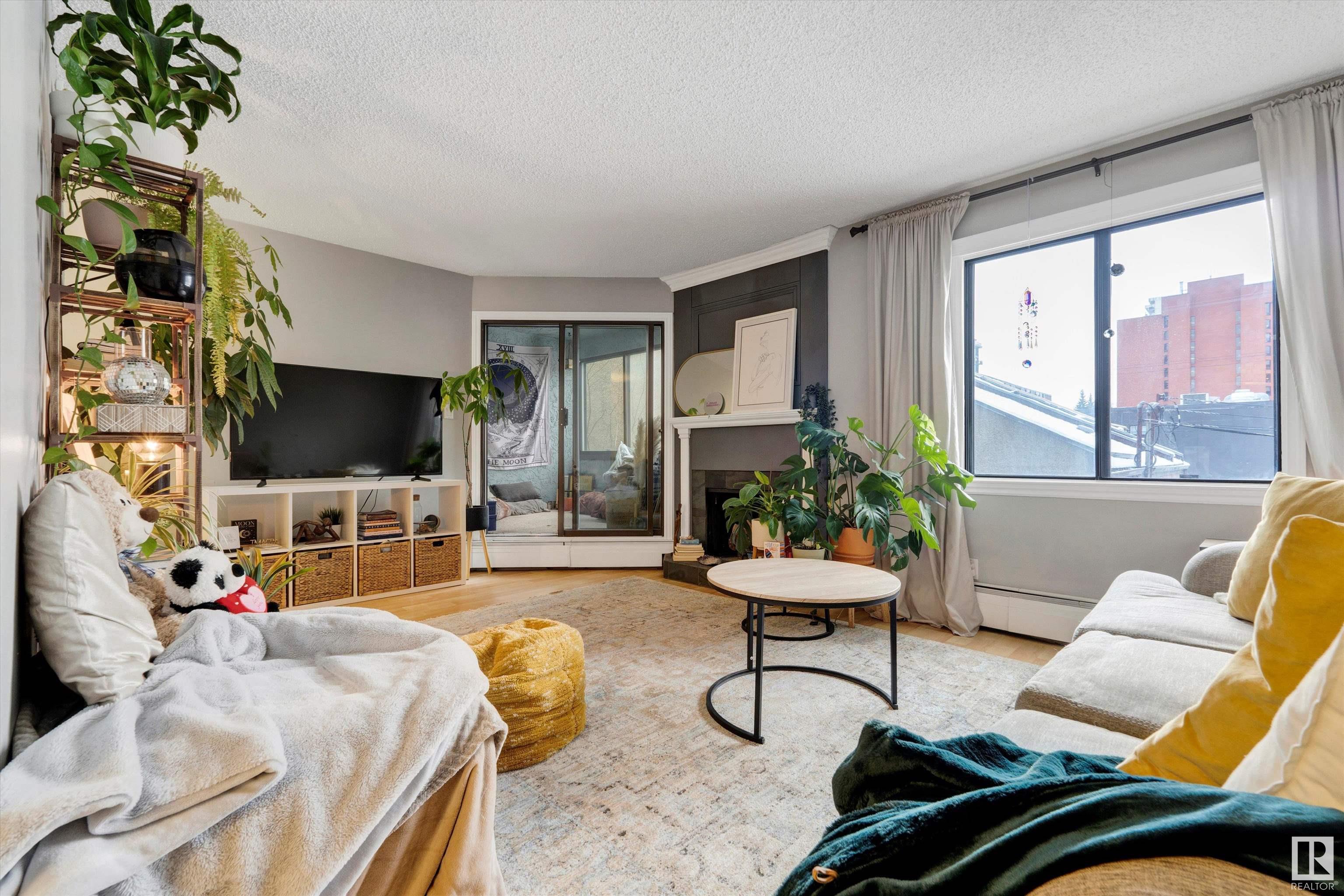      #111 10148 118 ST NW , Edmonton,  ,T5K 1Y4 ;  Listing Number: MLS E4419991