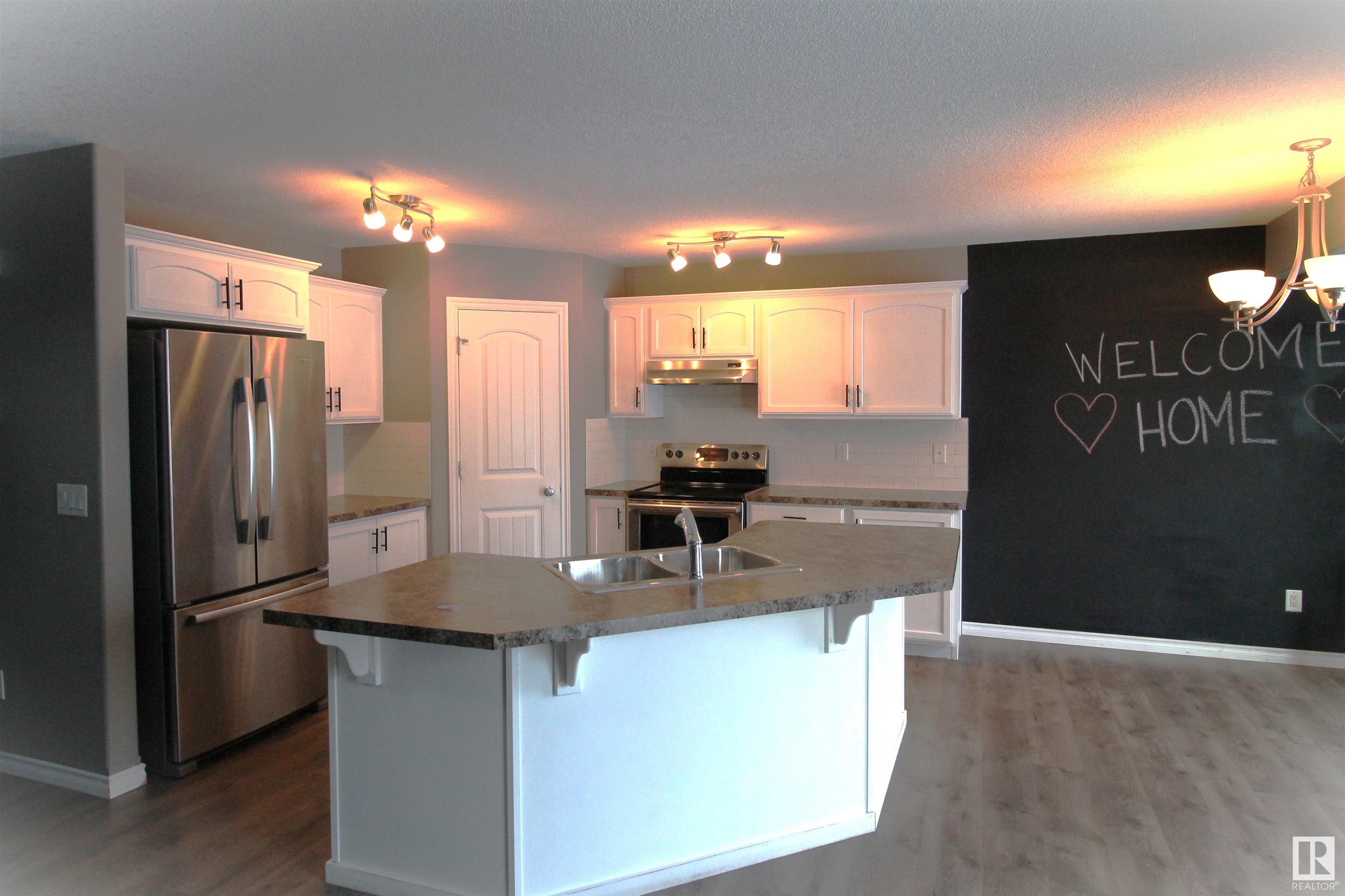      21 ROCKLEY PL , Fort Saskatchewan,  ,T8L 0E7 ;  Listing Number: MLS E4419992