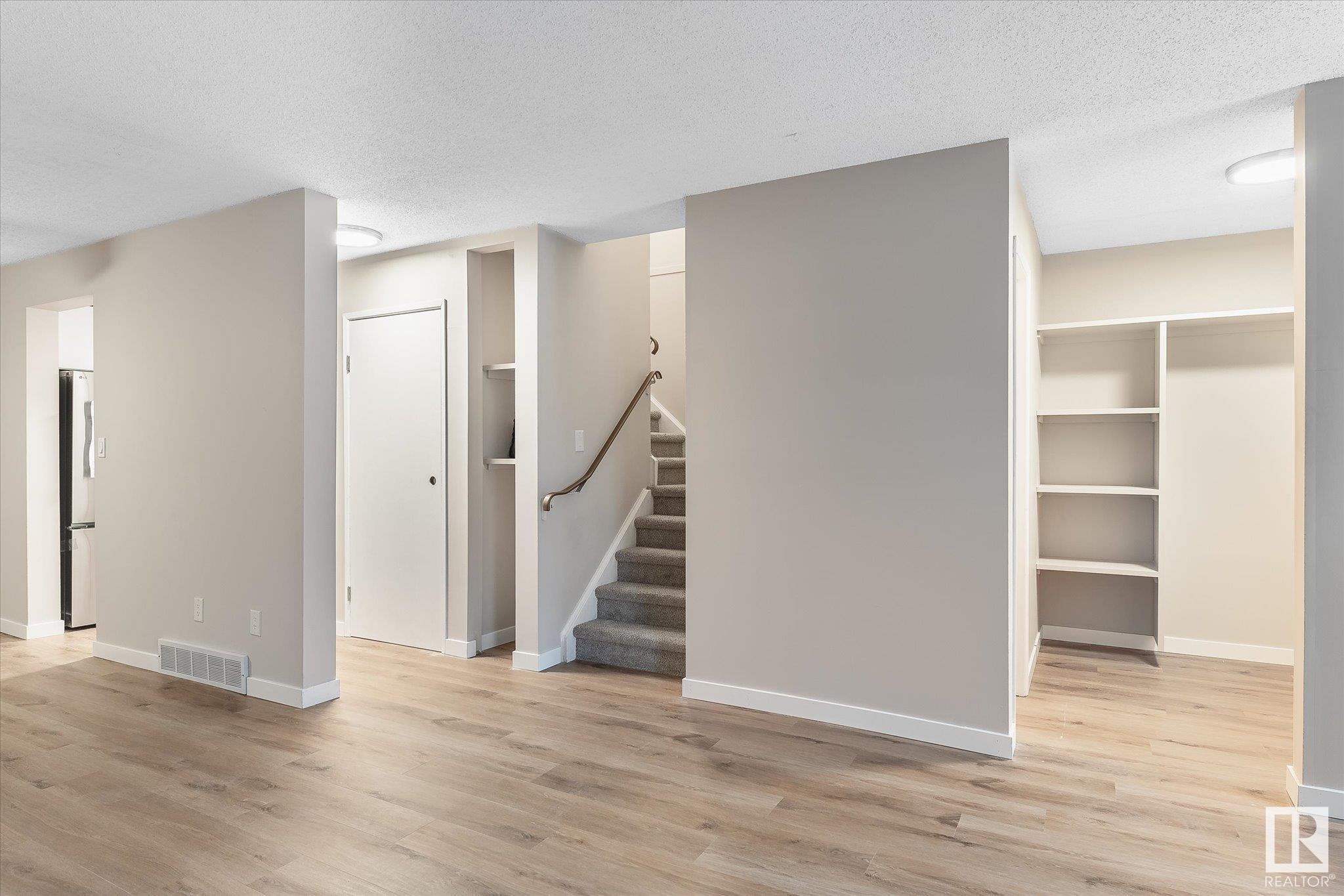      6532 184 ST NW , Edmonton,  ,T5T 2M2 ;  Listing Number: MLS E4420000