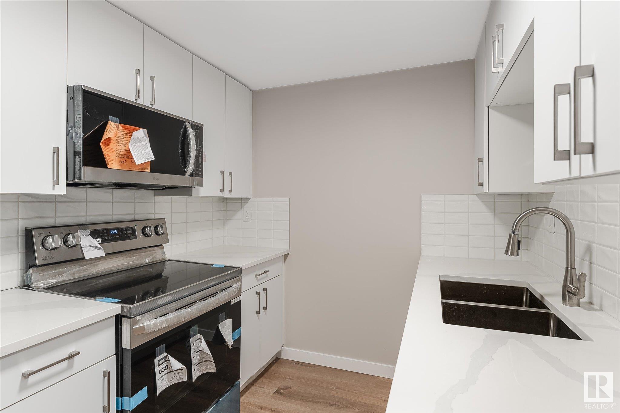      6532 184 ST NW , Edmonton,  ,T5T 2M2 ;  Listing Number: MLS E4420000