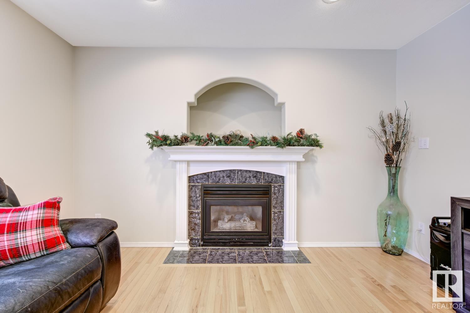      8918 159A AV NW , Edmonton,  ,T5Z 3E7 ;  Listing Number: MLS E4420006