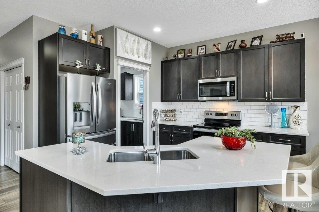      5316 22 AV SW , Edmonton,  ,T6X 2H8 ;  Listing Number: MLS E4420007
