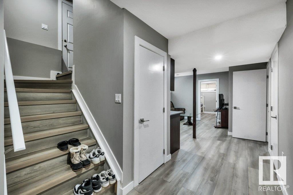     5316 22 AV SW , Edmonton,  ,T6X 2H8 ;  Listing Number: MLS E4420007