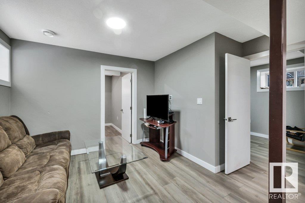      5316 22 AV SW , Edmonton,  ,T6X 2H8 ;  Listing Number: MLS E4420007