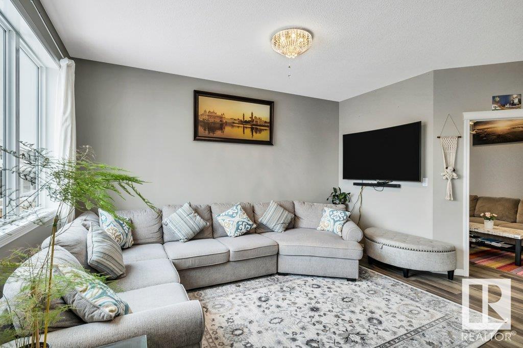      5316 22 AV SW , Edmonton,  ,T6X 2H8 ;  Listing Number: MLS E4420007